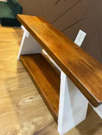 bench – Image 1