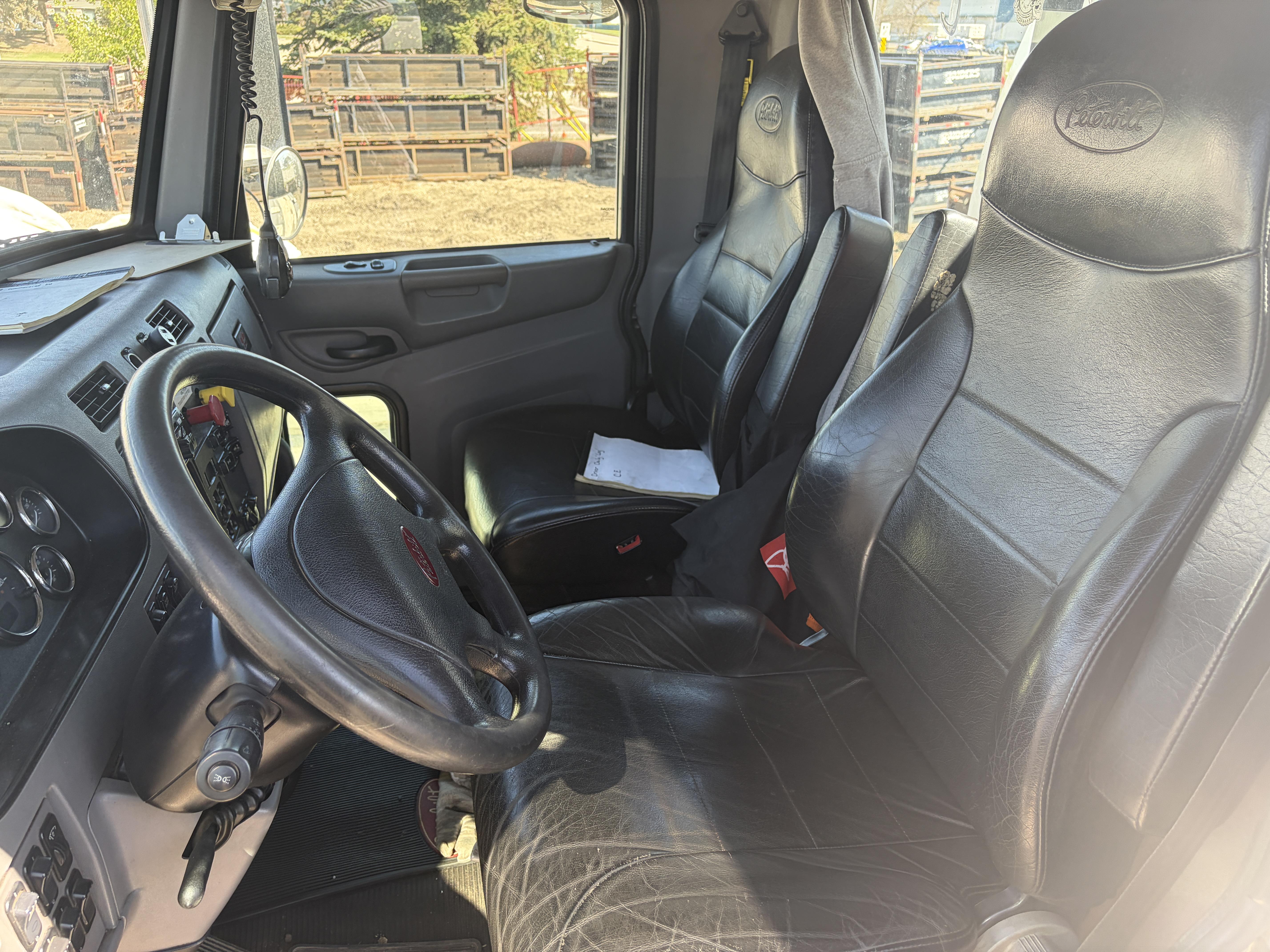 2016 Peterbilt 348 Water Truck – Image 13