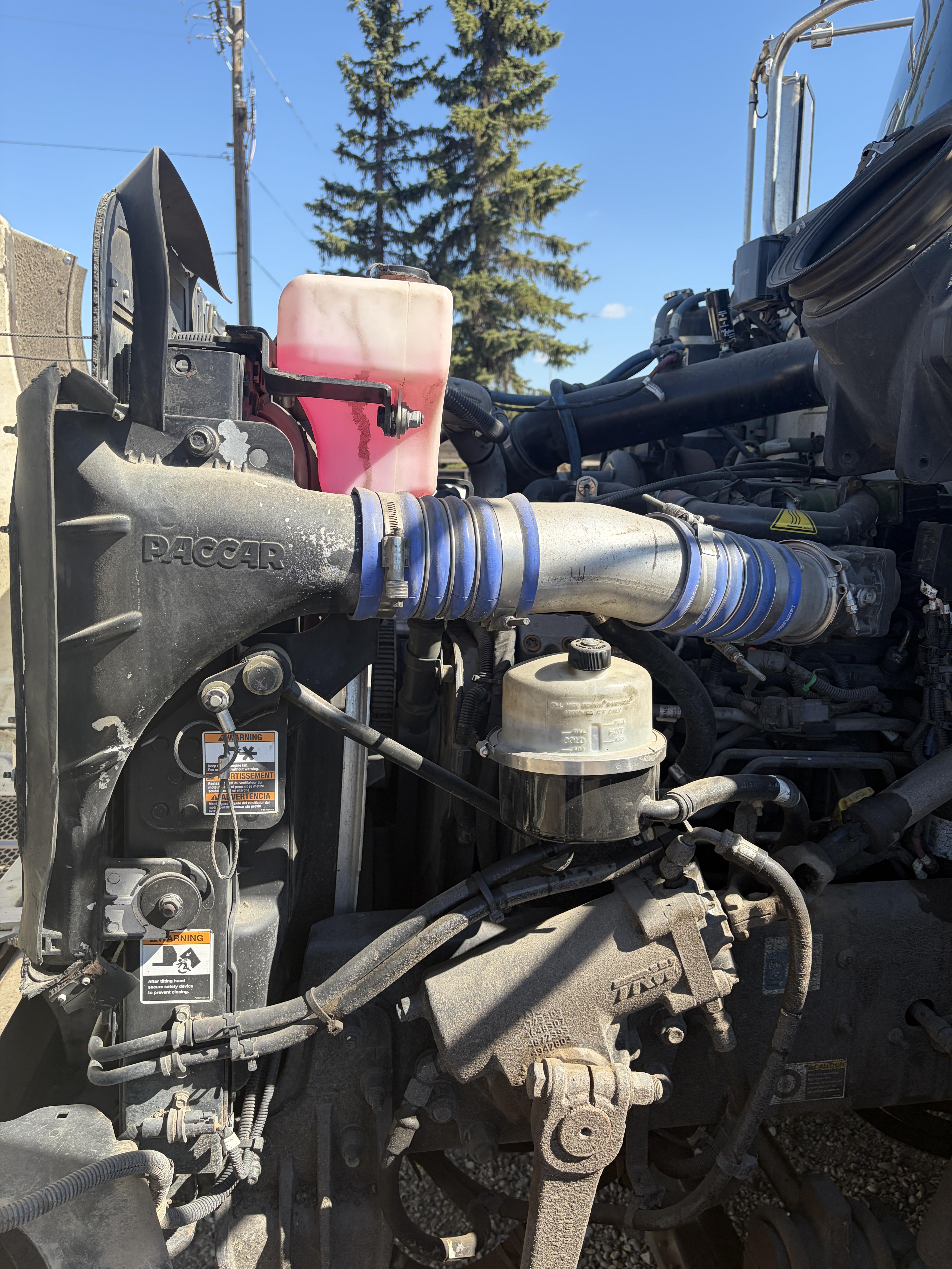 2016 Peterbilt 348 Water Truck – Image 18