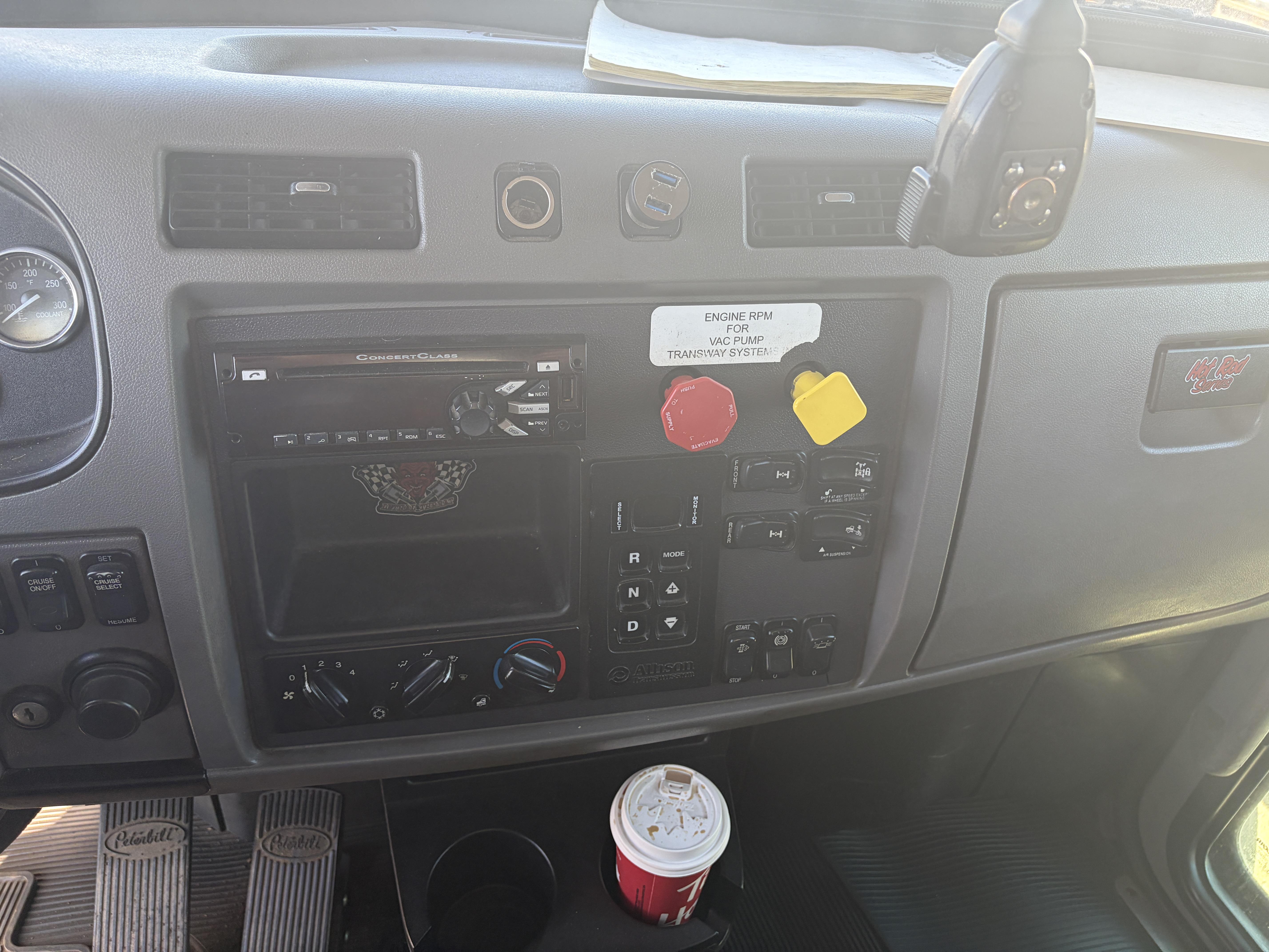 2016 Peterbilt 348 Water Truck – Image 9
