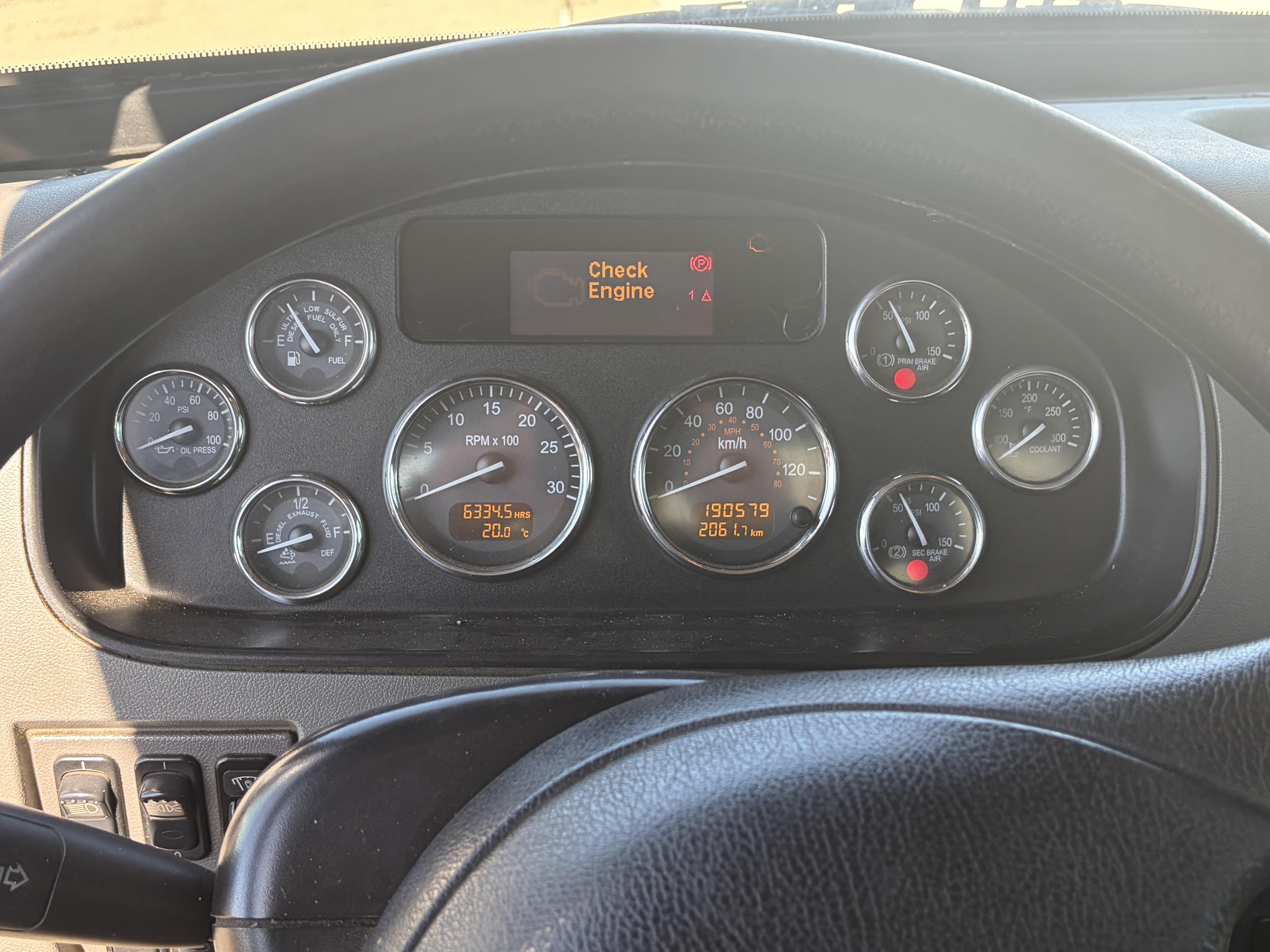 2016 Peterbilt 348 Water Truck – Image 17