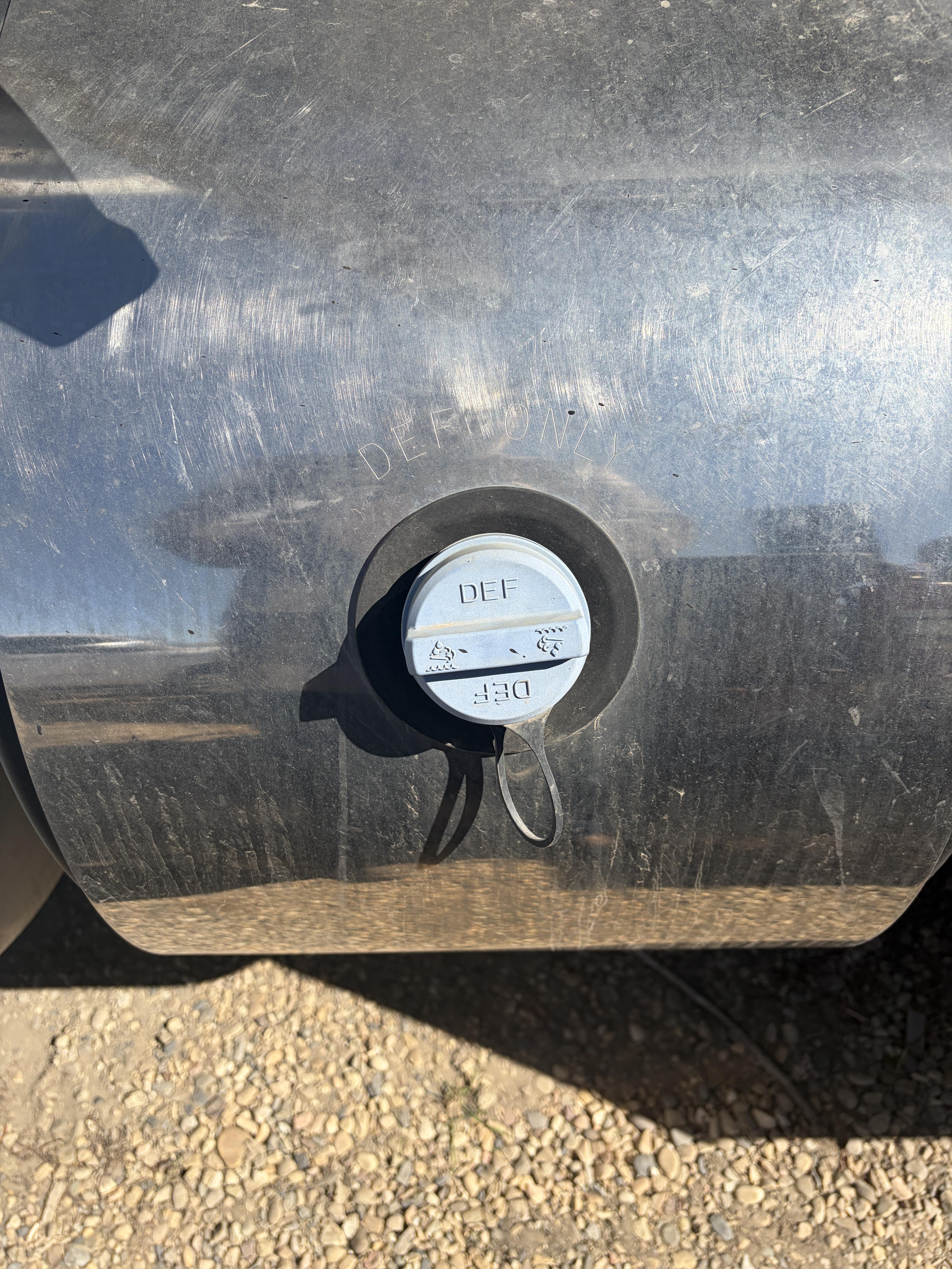 2016 Peterbilt 348 Water Truck – Image 12