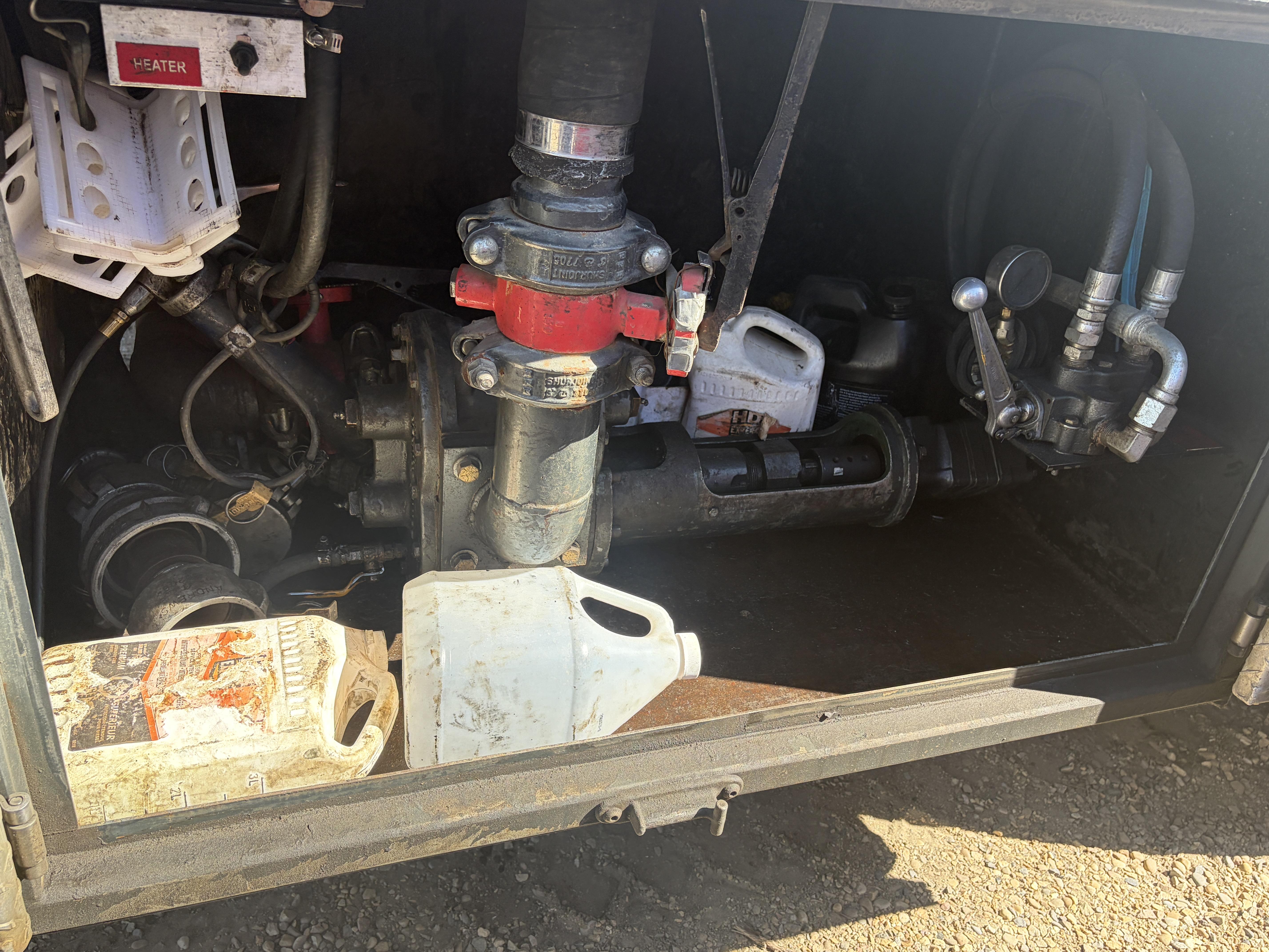 2016 Peterbilt 348 Water Truck – Image 19
