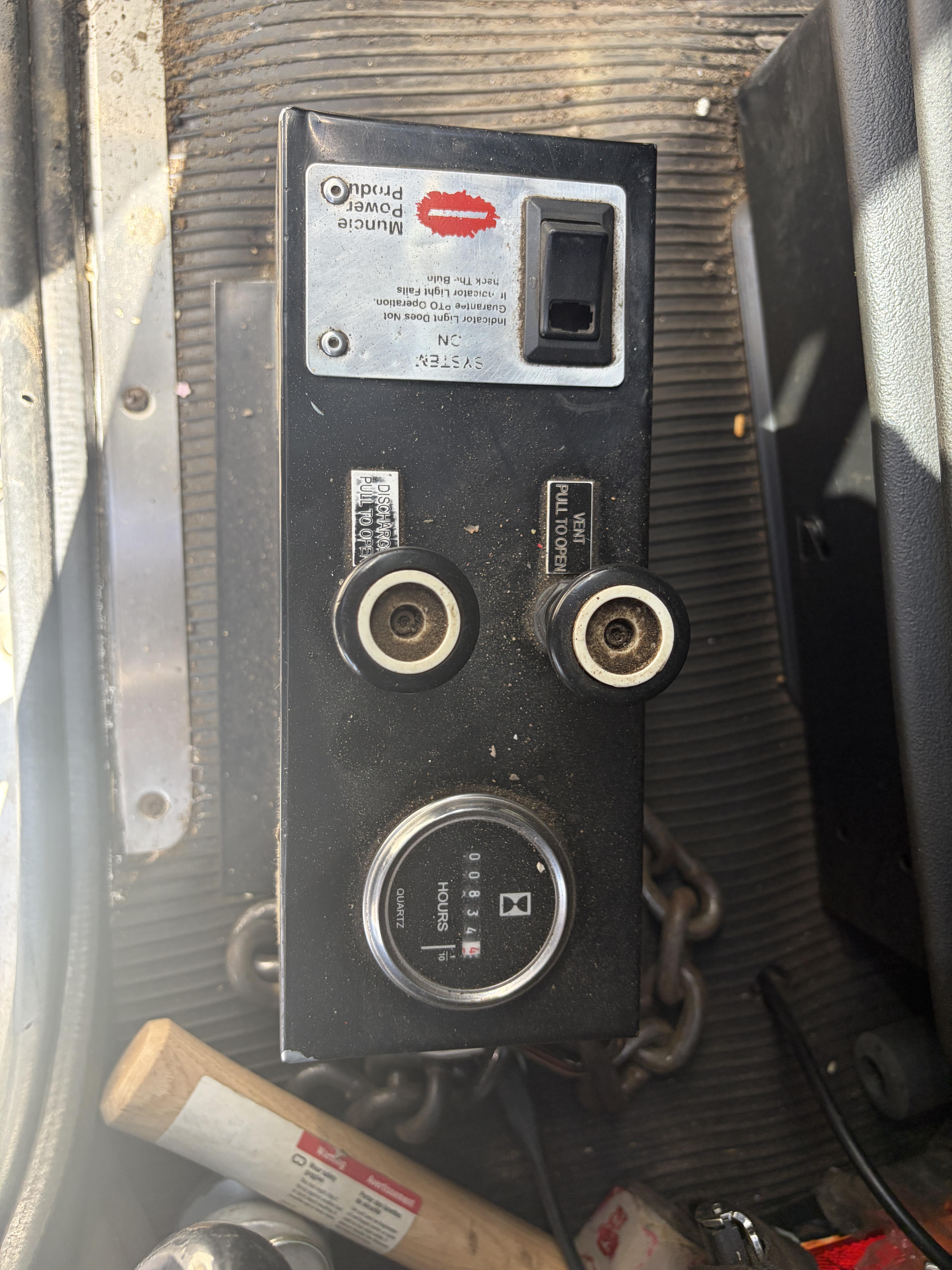 2016 Peterbilt 348 Water Truck – Image 11