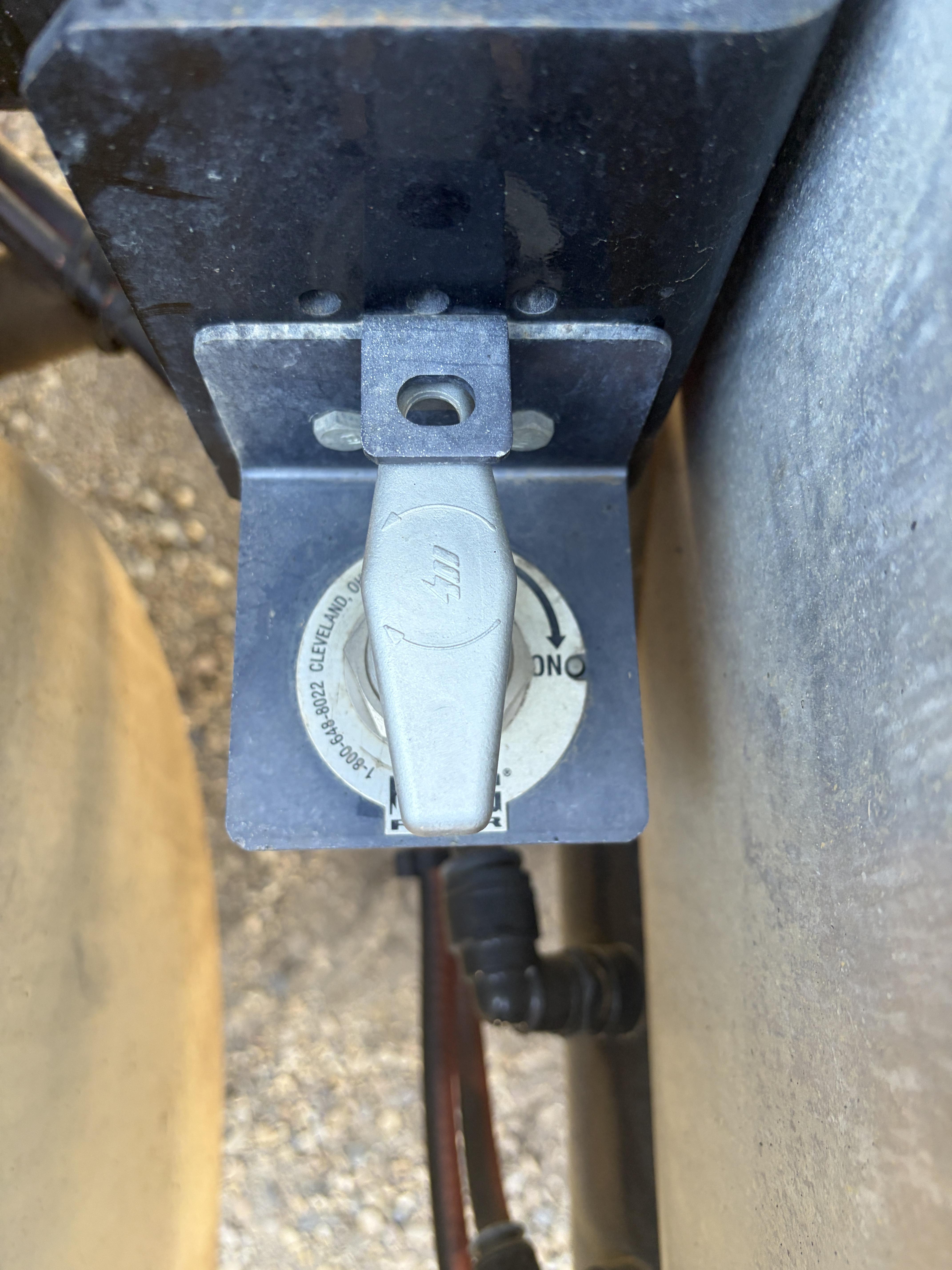 2016 Peterbilt 348 Water Truck – Image 23