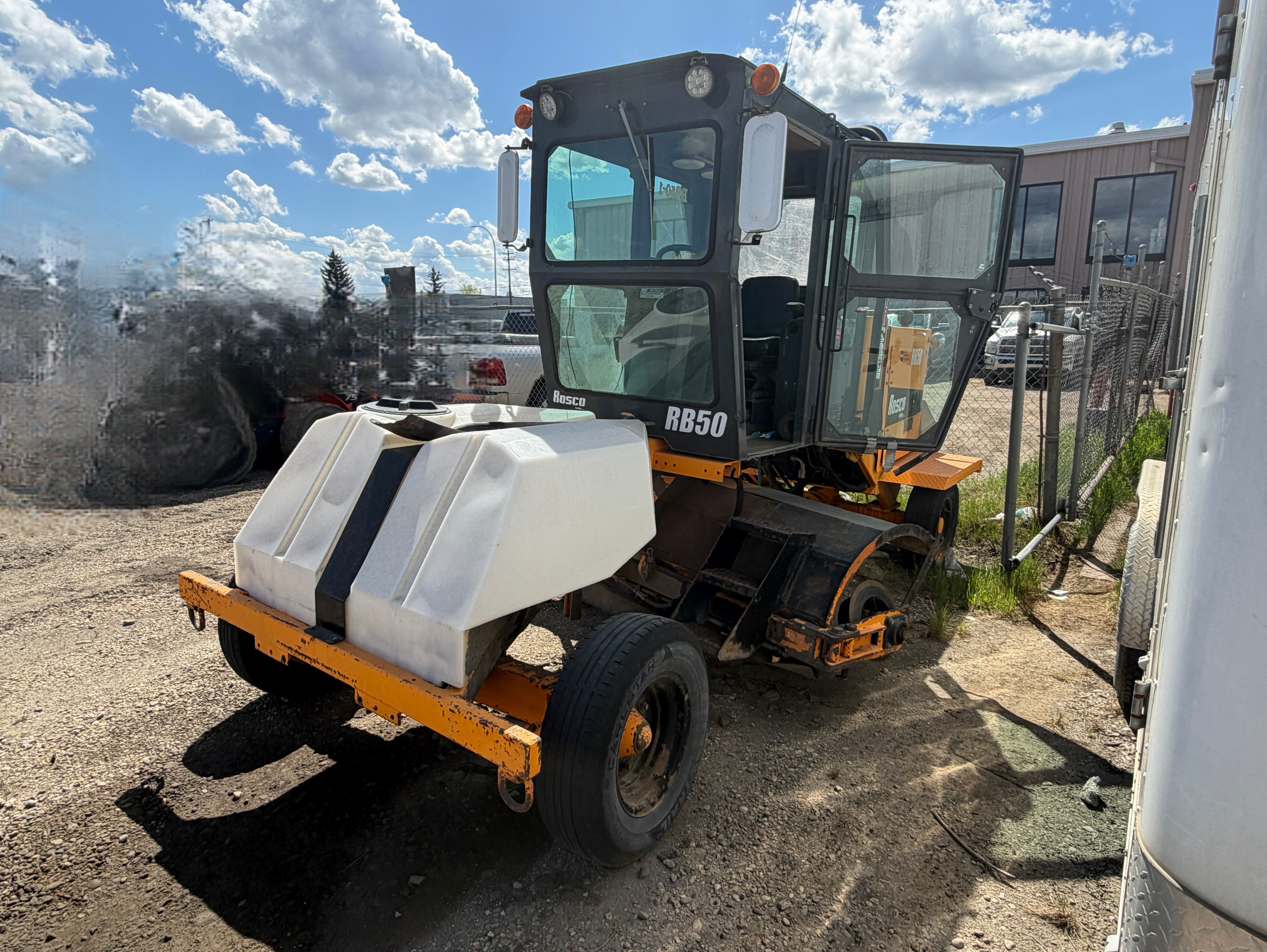 2015 Rosco RB50 Sweeper – Image 1