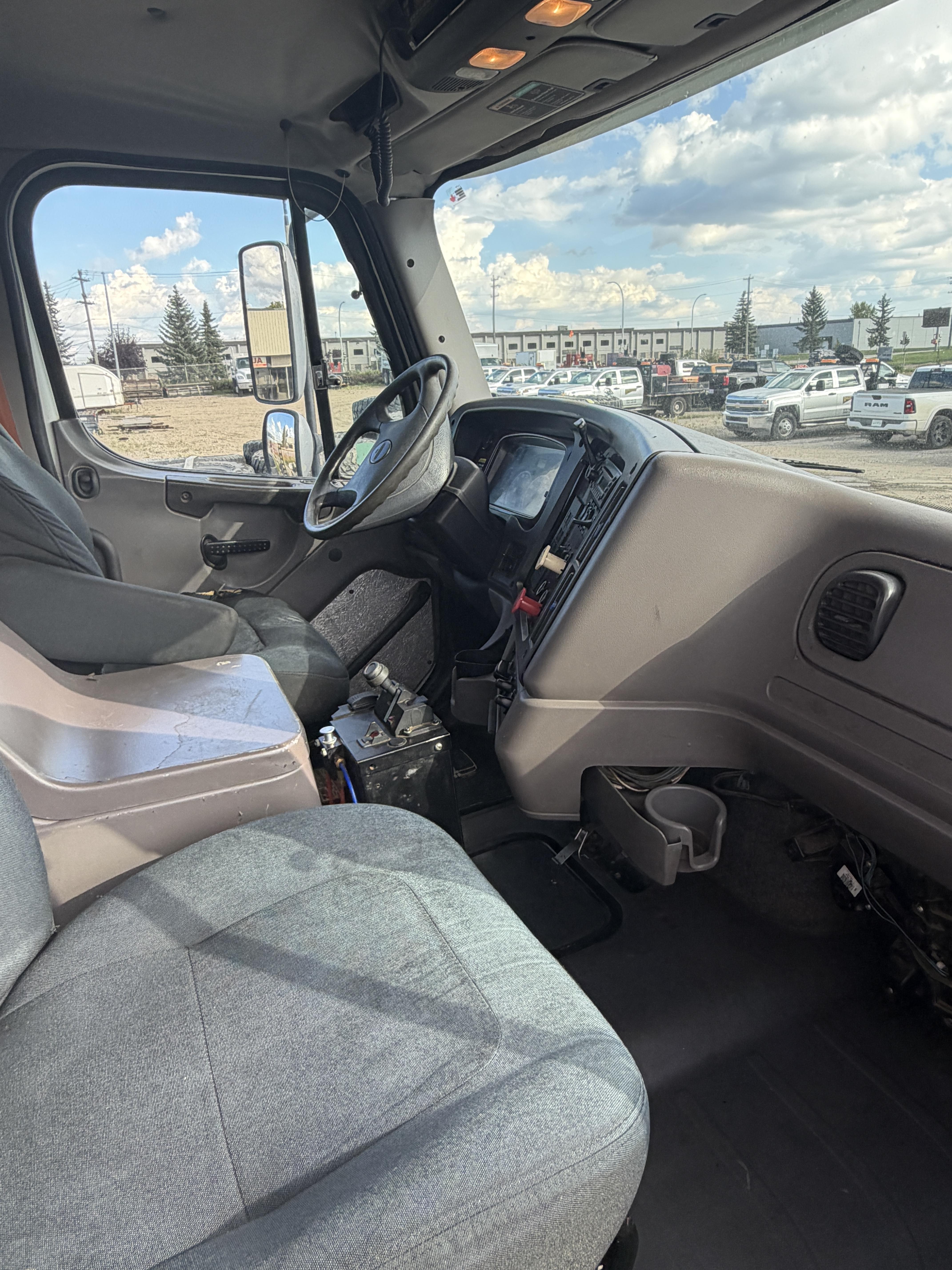 2007 Freightliner M2 106 Business Class Tandem Dump Truck – Recent CVIP – Image 7
