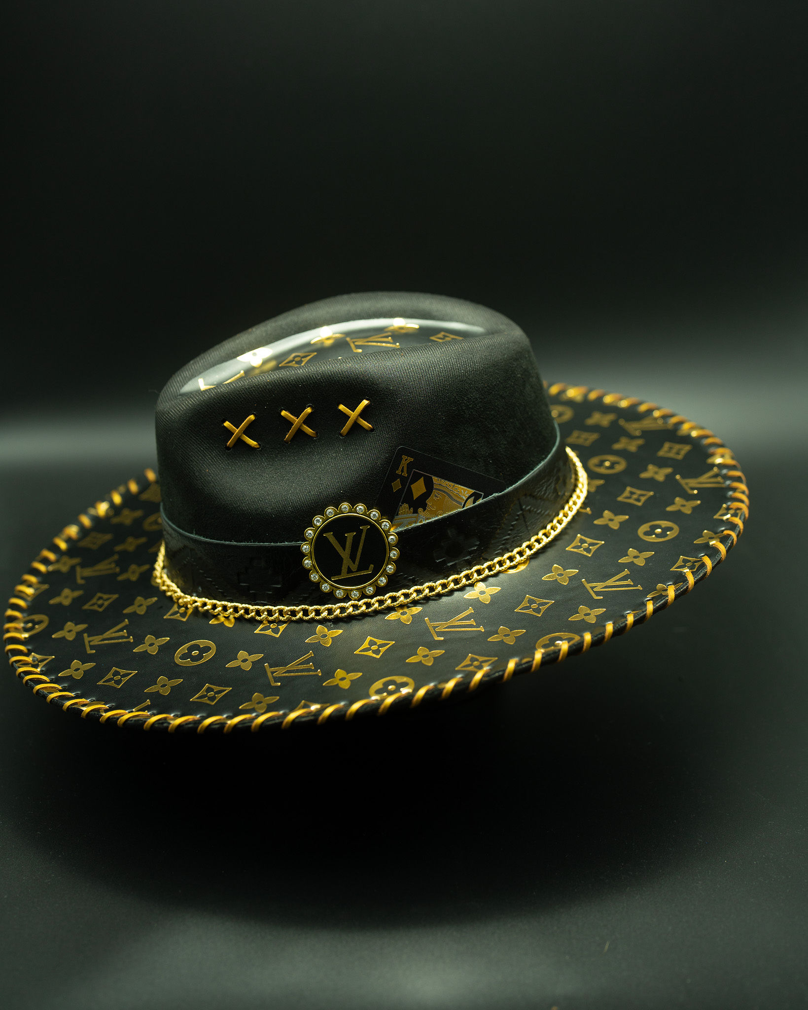 Black Gold Royalty – Image 3