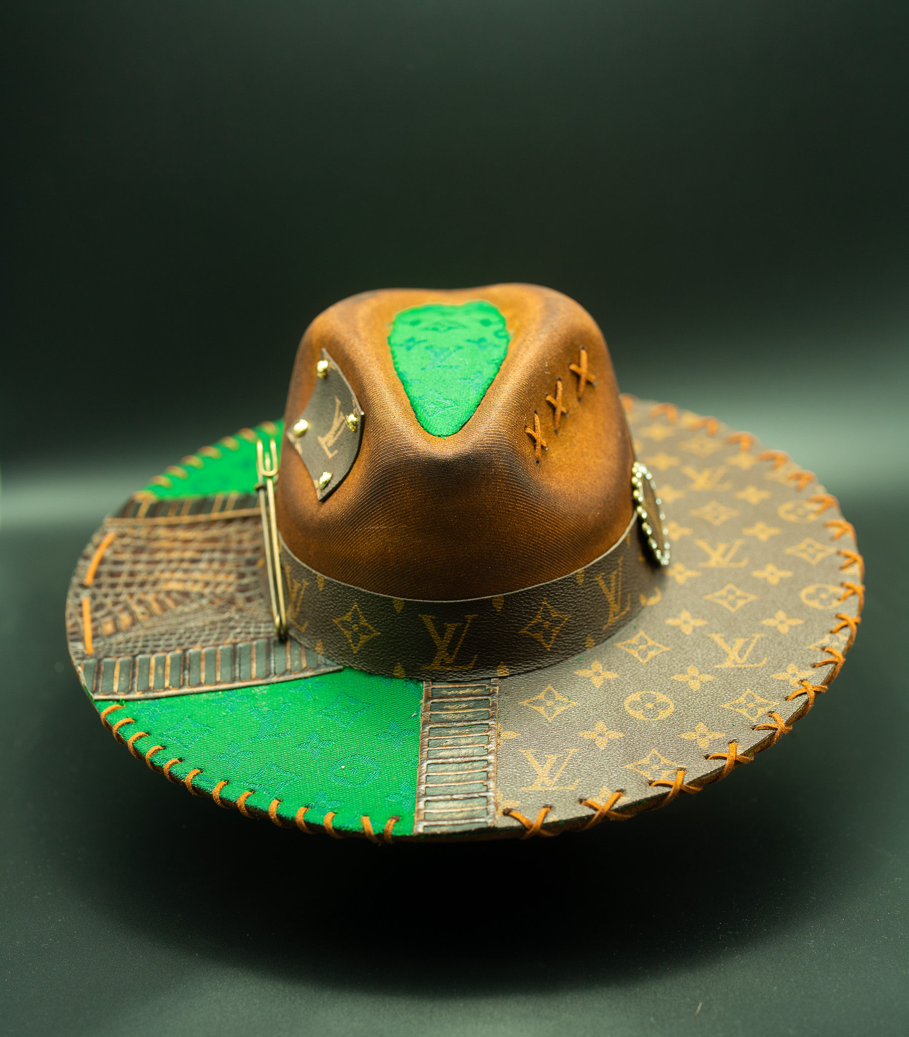 Emerald Gentlemen – Image 1