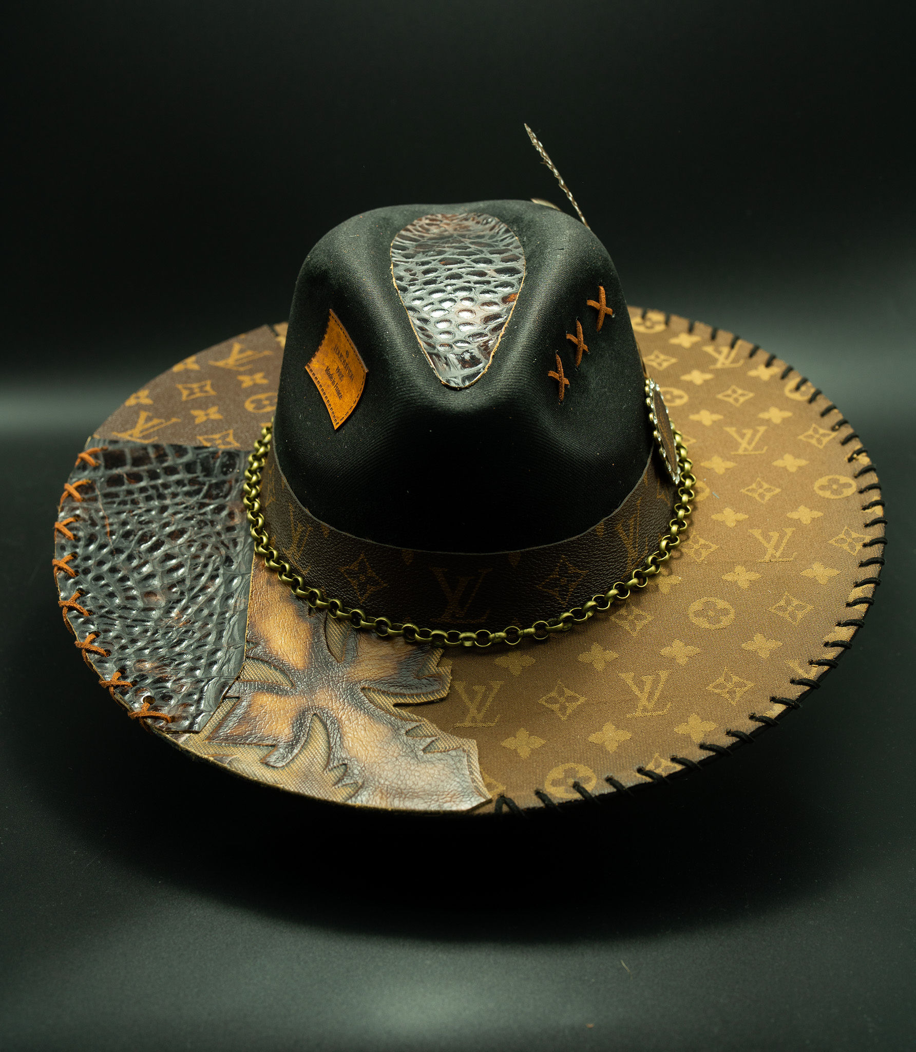 Black Mamba Luxe – Image 1