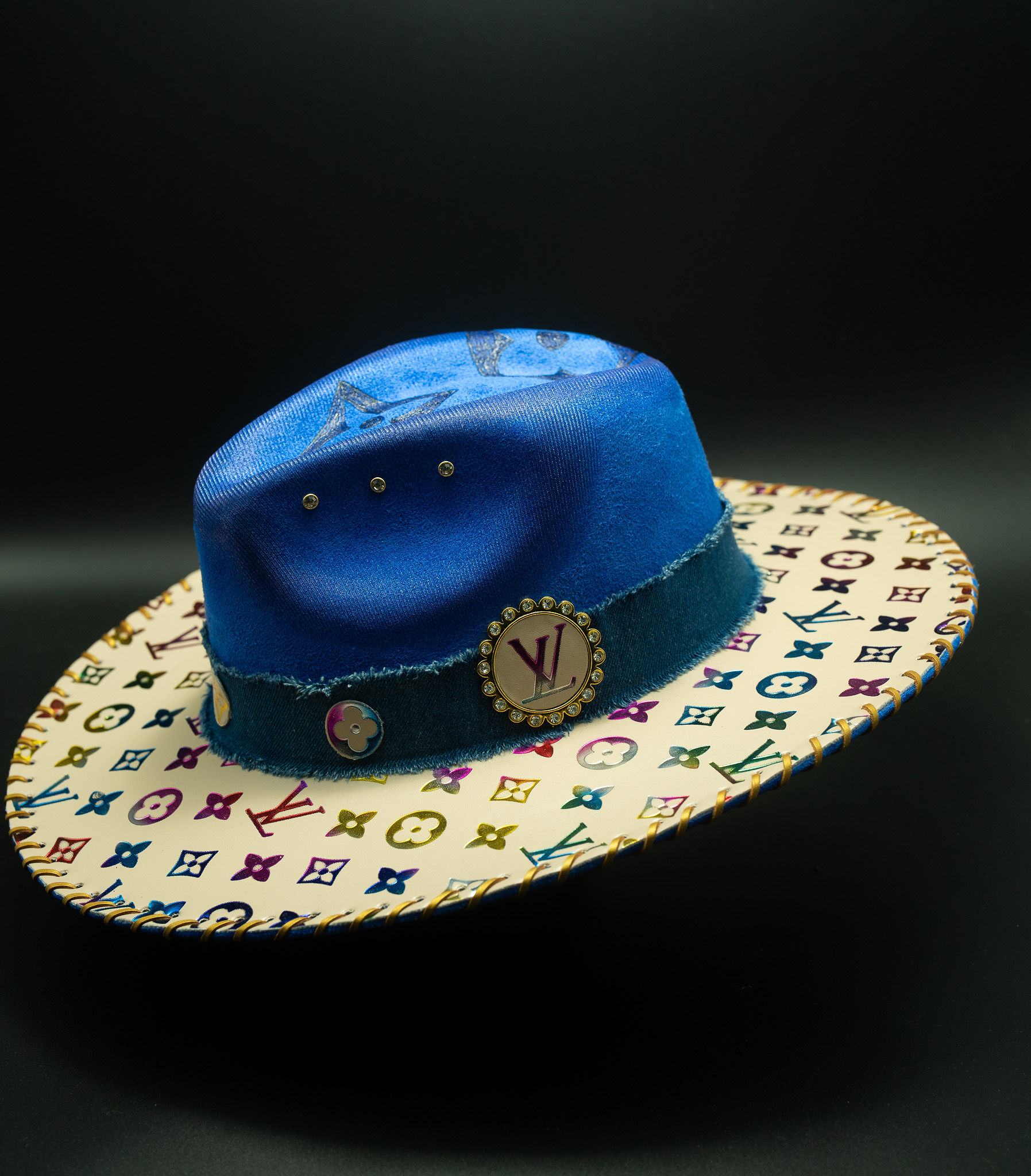 Rainbow Royalty – Image 2