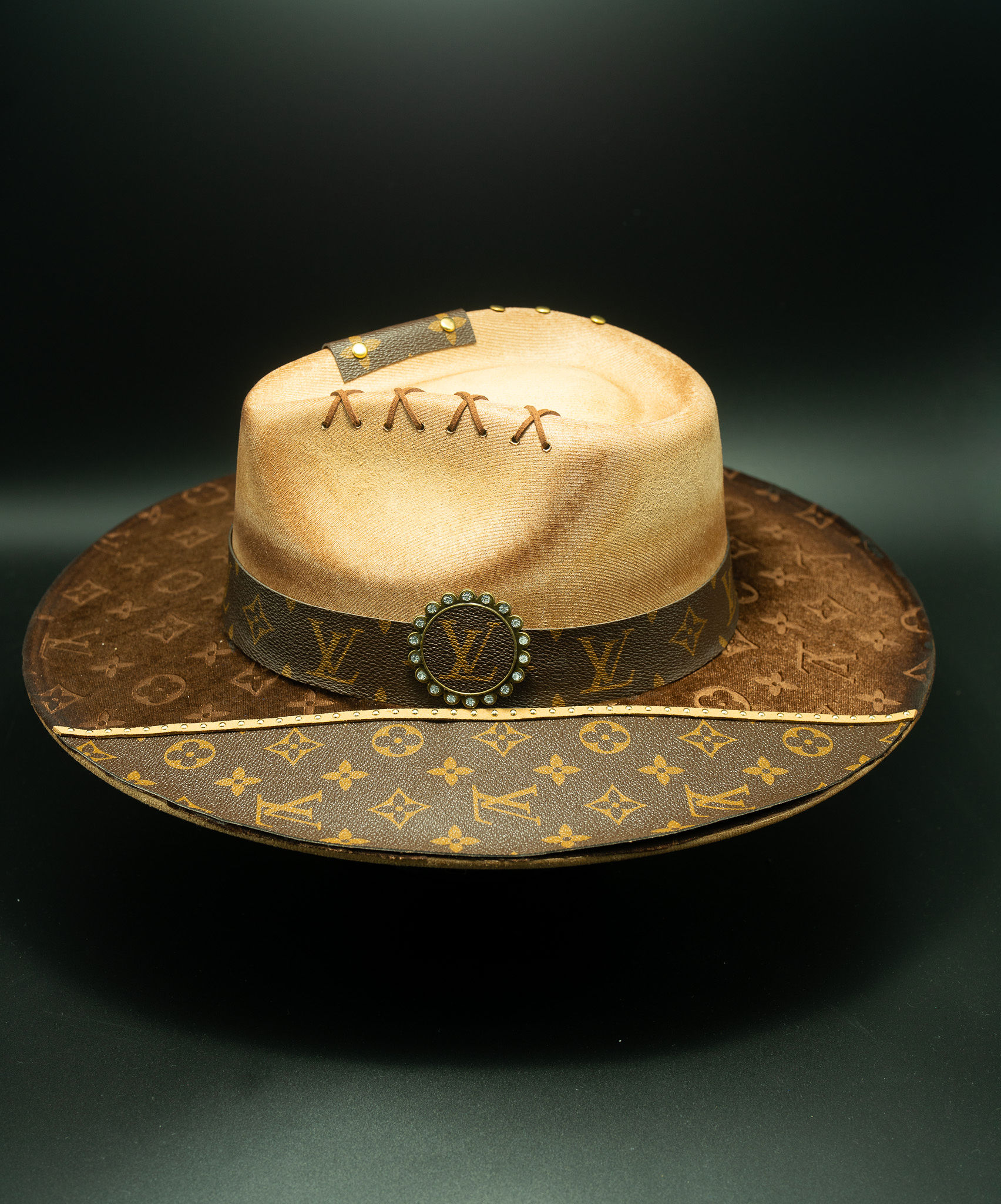 Brown Velvet King – Image 3
