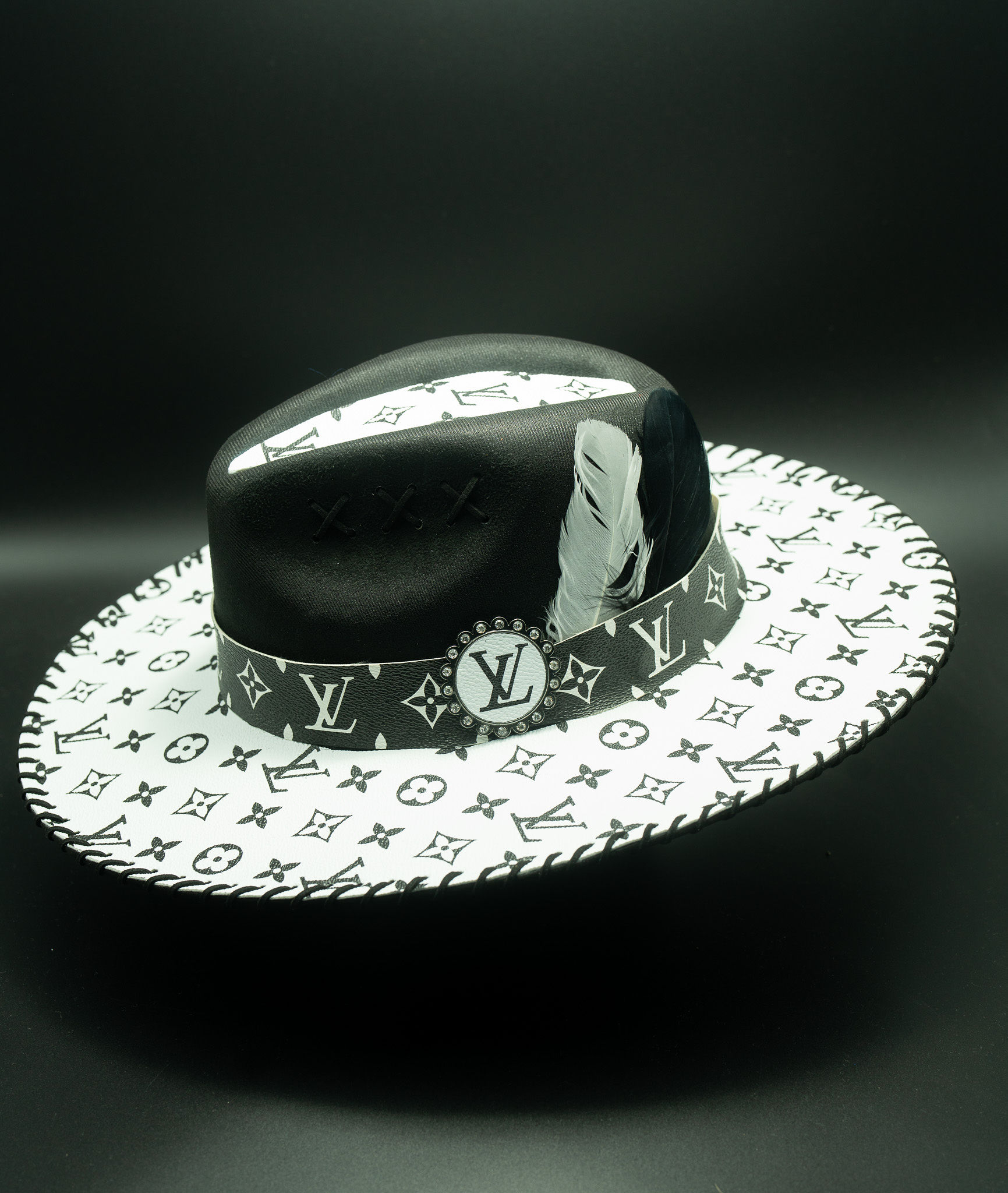 Black Tie – Image 3