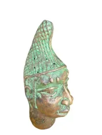 STATUE – Image 4