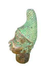 STATUE – Image 3