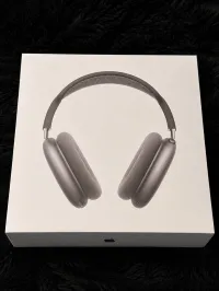 Air Pods Max – Image 1