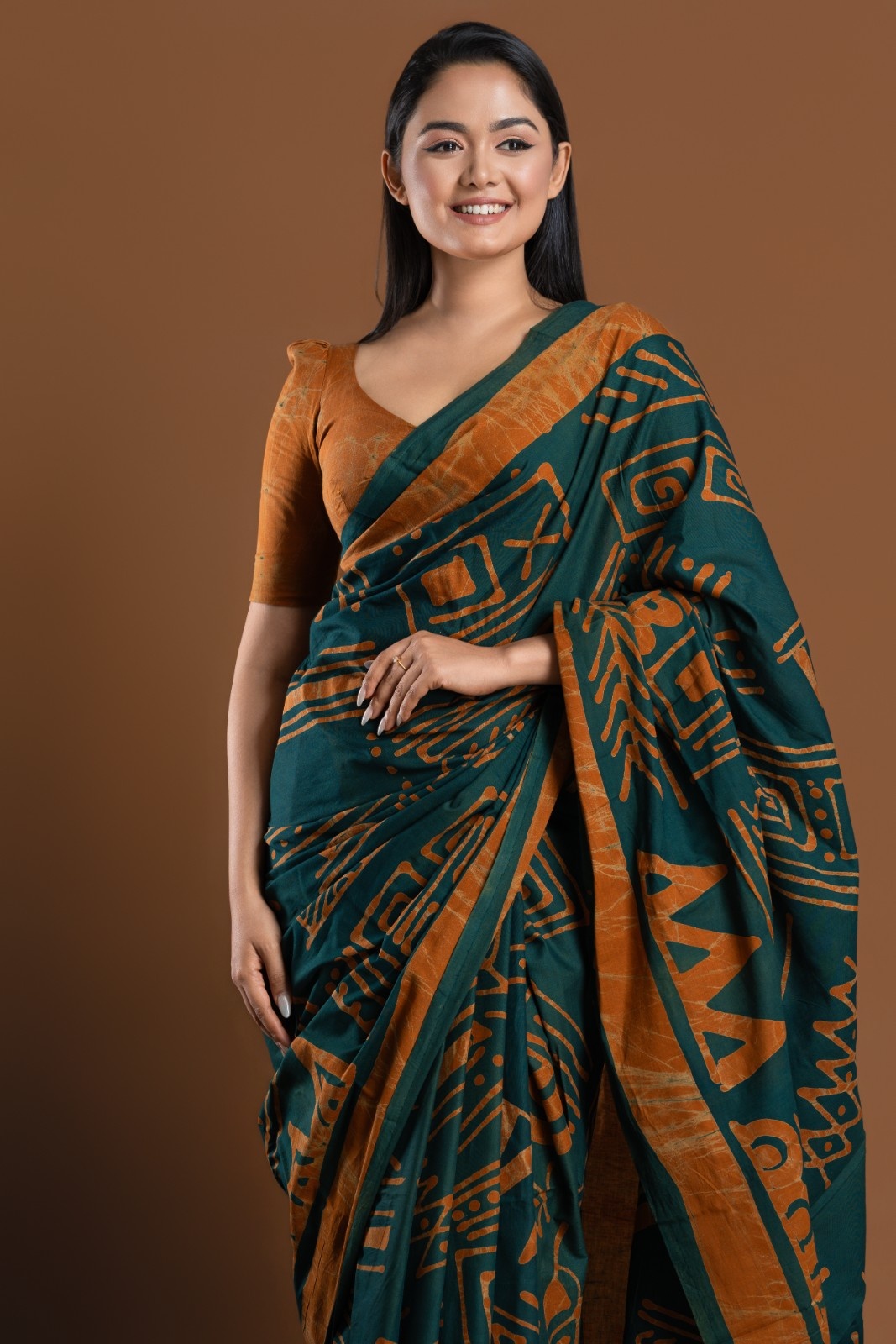 Handcrafted Authentic Sri Lankan Batik Saree – Image 2