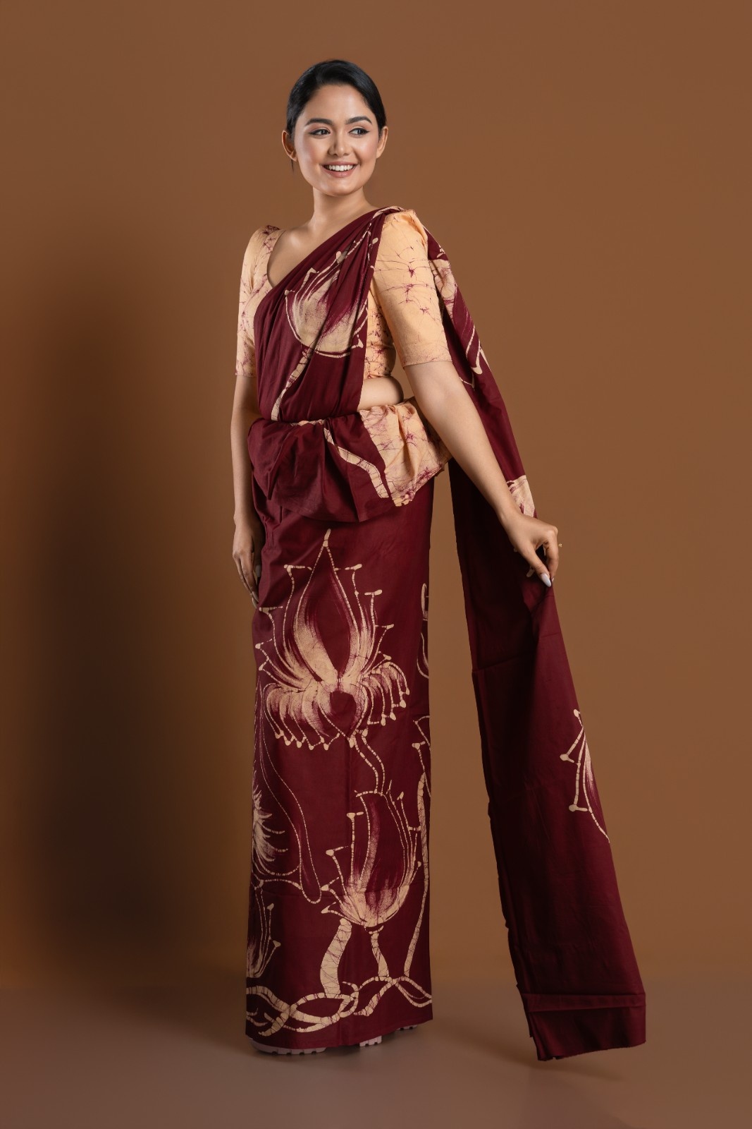 Handcrafted Authentic Sri Lankan Batik Saree – Image 3