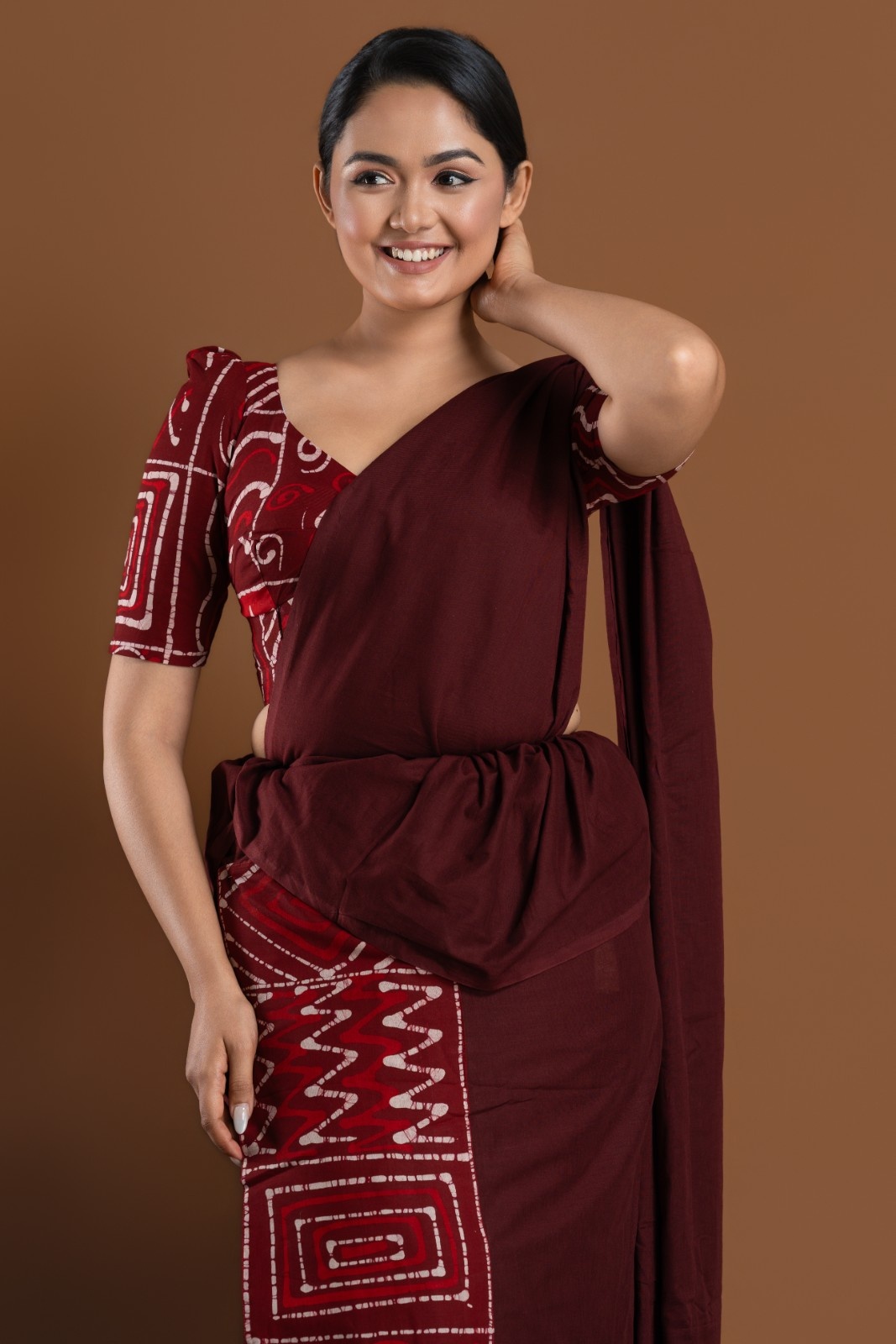 Handcrafted Authentic Sri Lankan Batik Saree – Image 2
