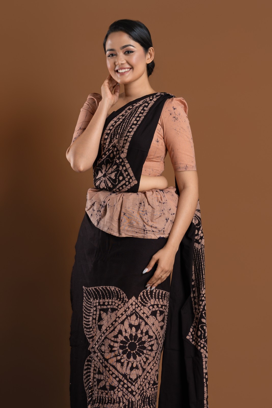 Handcrafted Authentic Sri Lankan Batik Saree – Image 2
