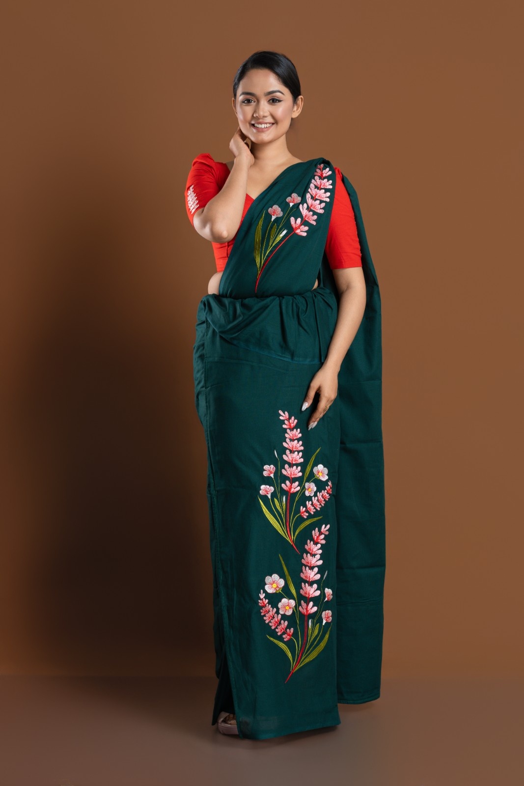 Elegant Sri Lankan Embroidery Saree – Image 2