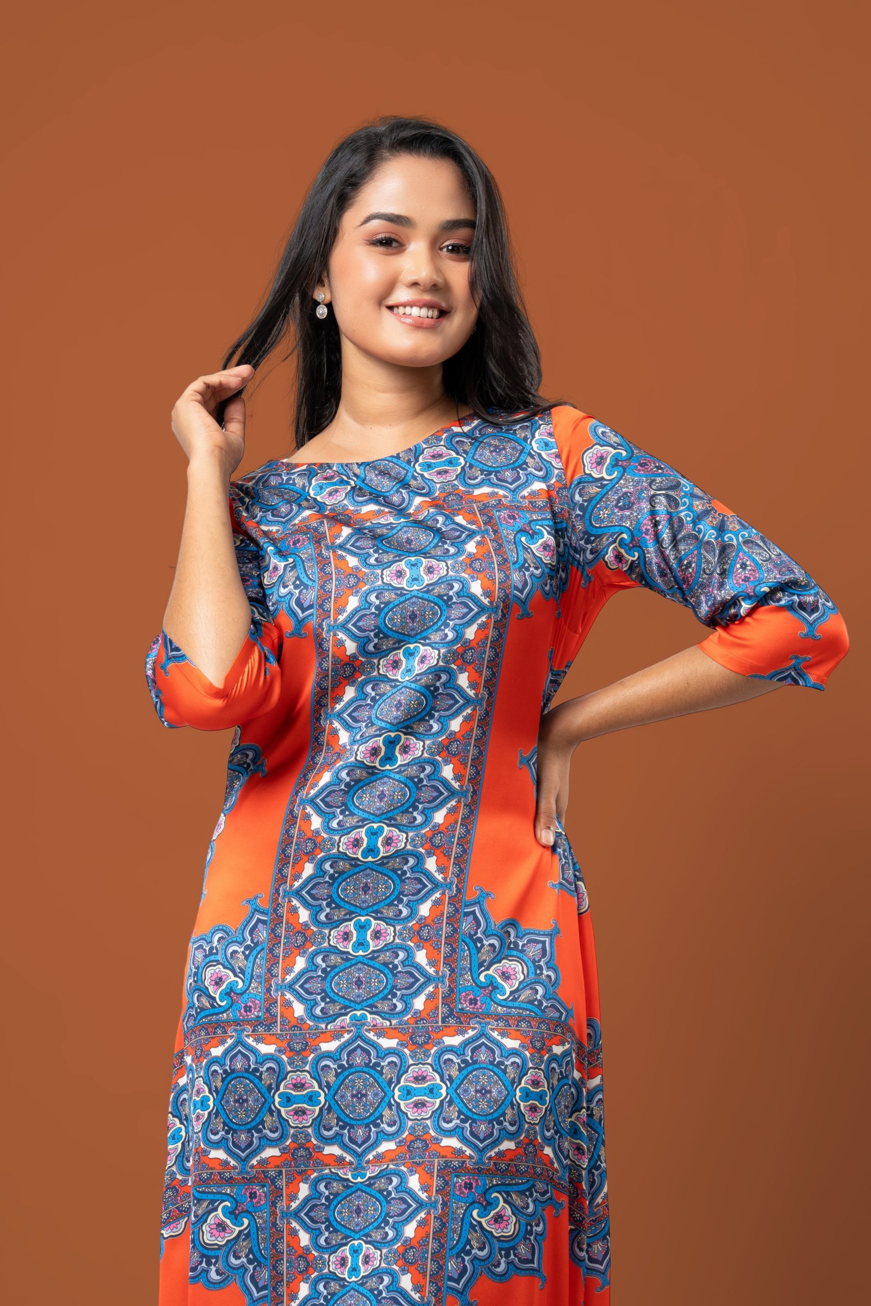 Geometric Embroidery Detail Short Dress – Image 2