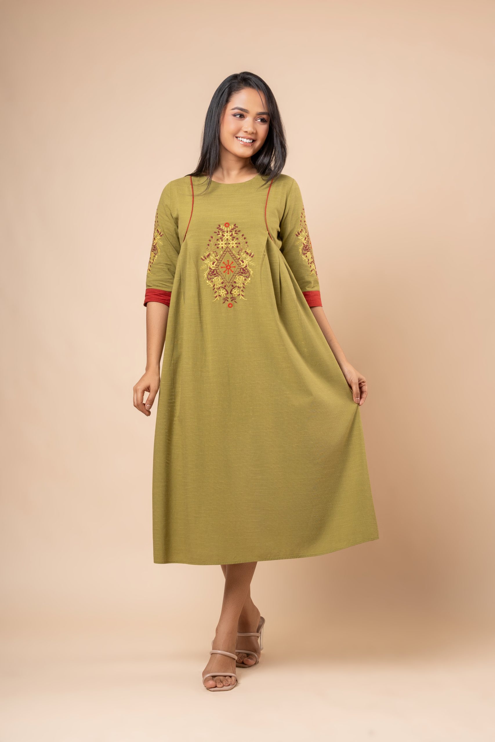 Abstract Patterned Midi Dress – Image 1