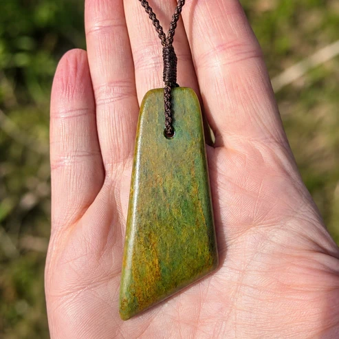 Hei Toki - Pounamu Necklace – Image 3
