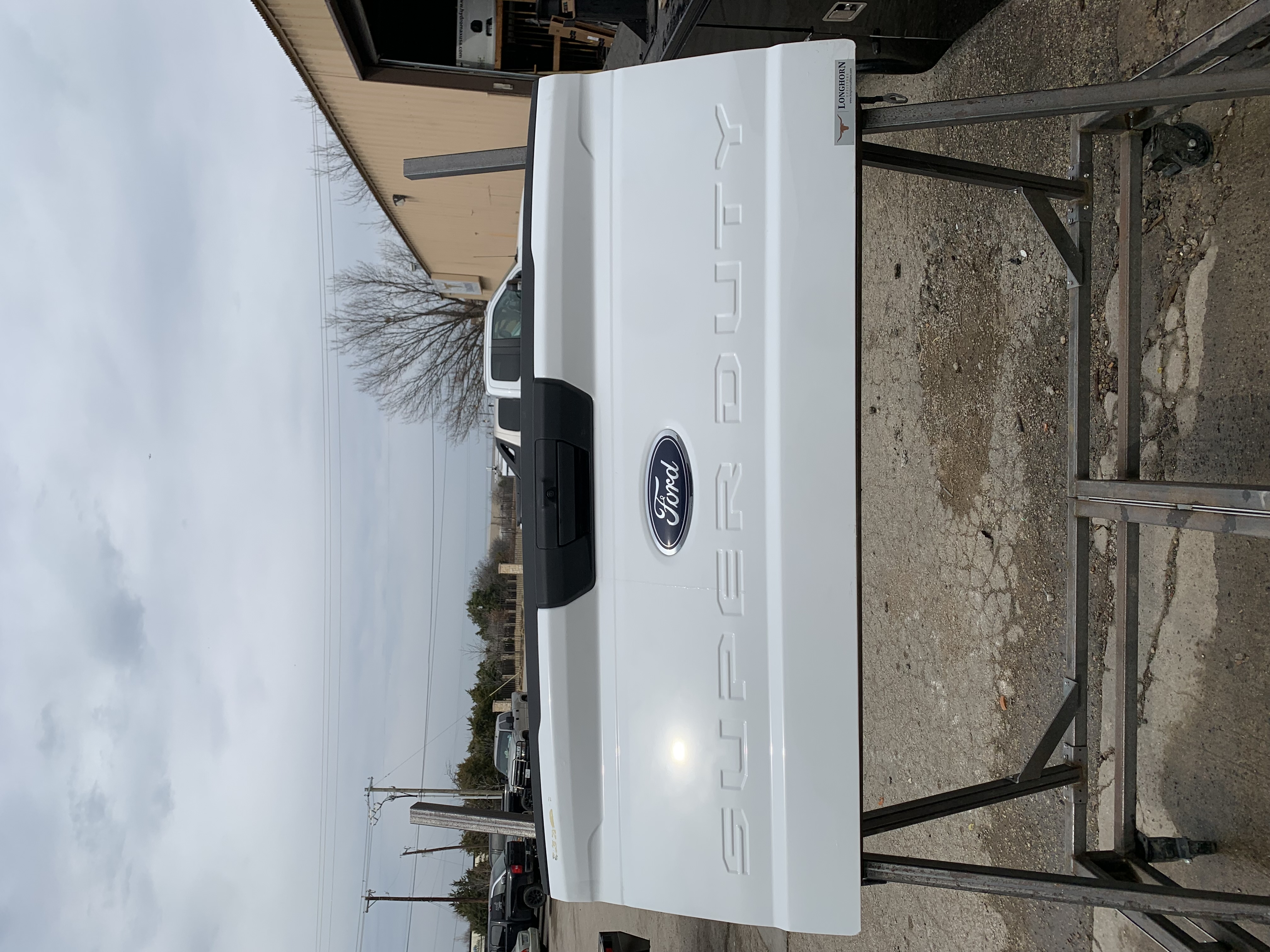 TGATE-31 FORD F250/F350 SUPER DUTY TAILGATE – Image 1