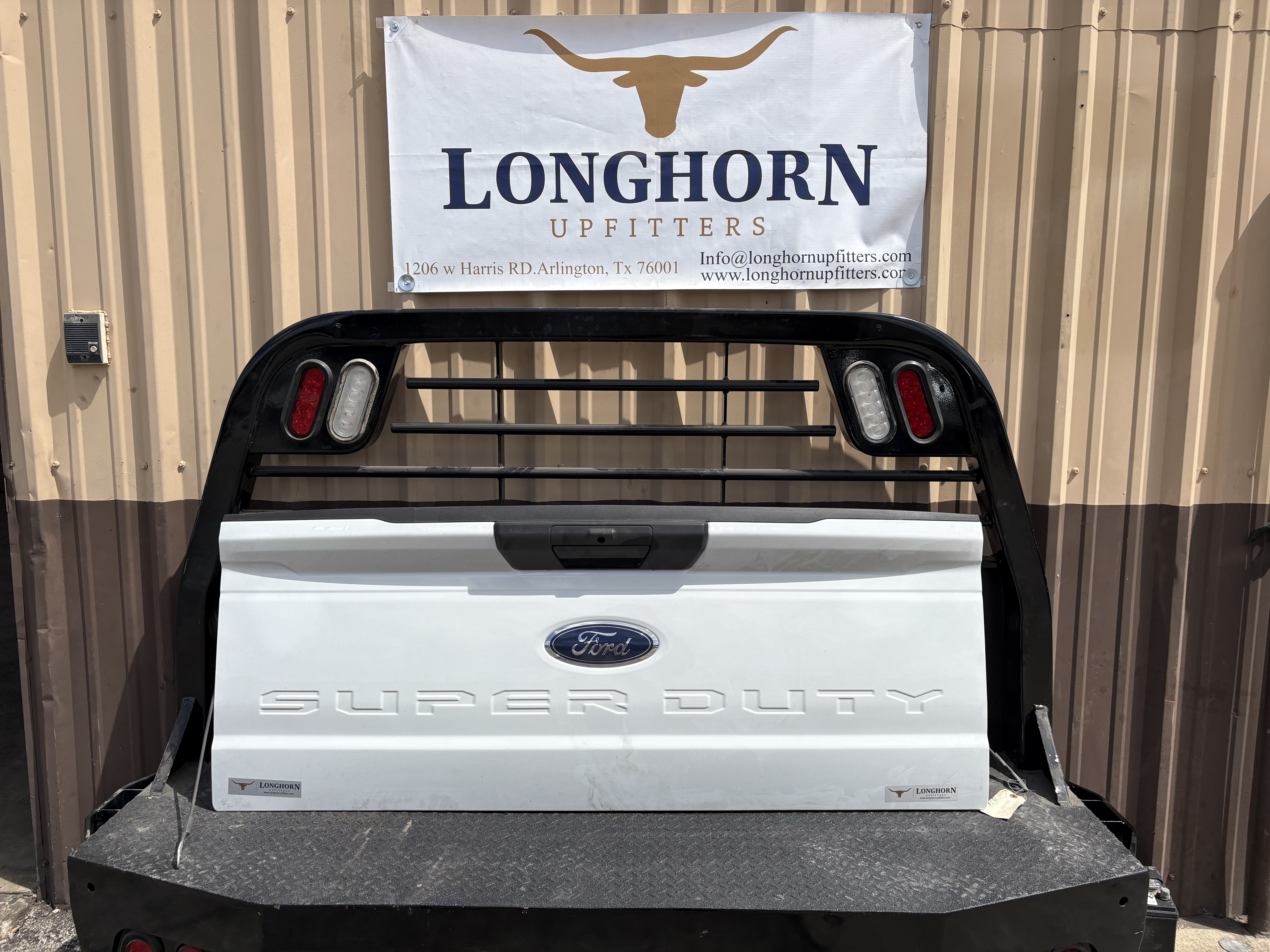 TGATE-17 2023-2024 Ford F-250 SUPERDUTY TAILGATE – Image 1