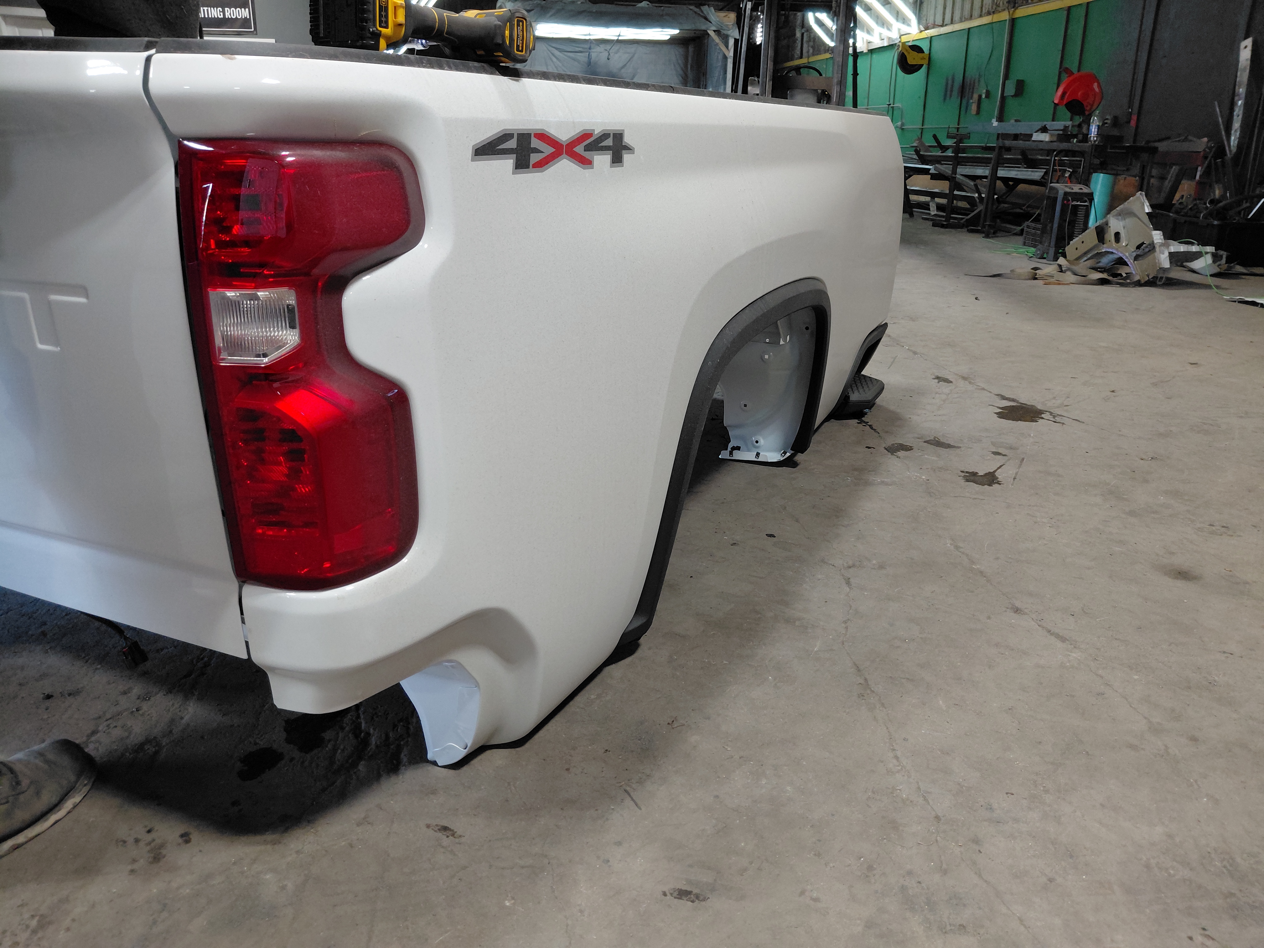 BED-102 2020-2025 CHEVY 2500-3500 PICKUP BED – Image 1