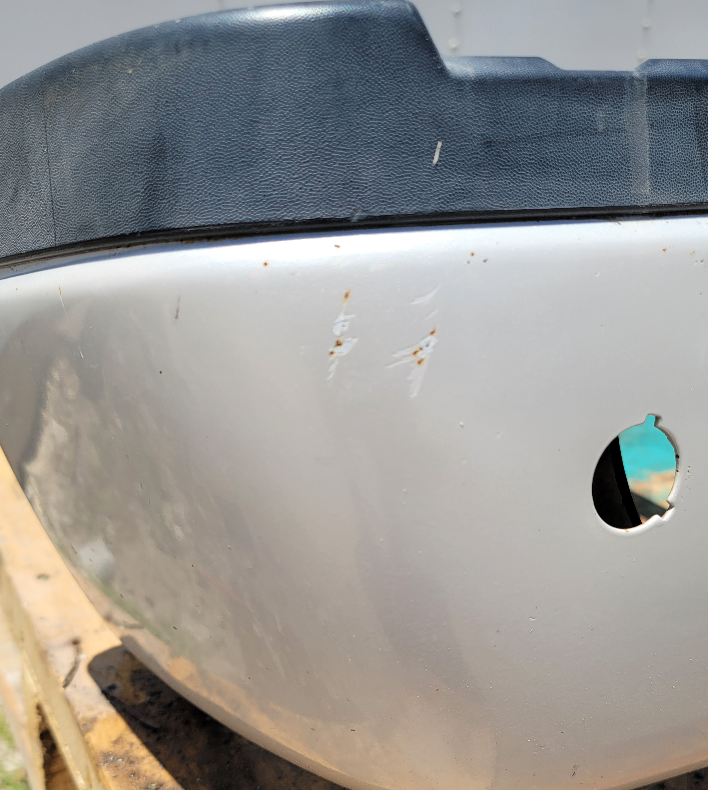 2011–2016 Ford F-250 Super Duty White Rear Bumper-189 – Image 4