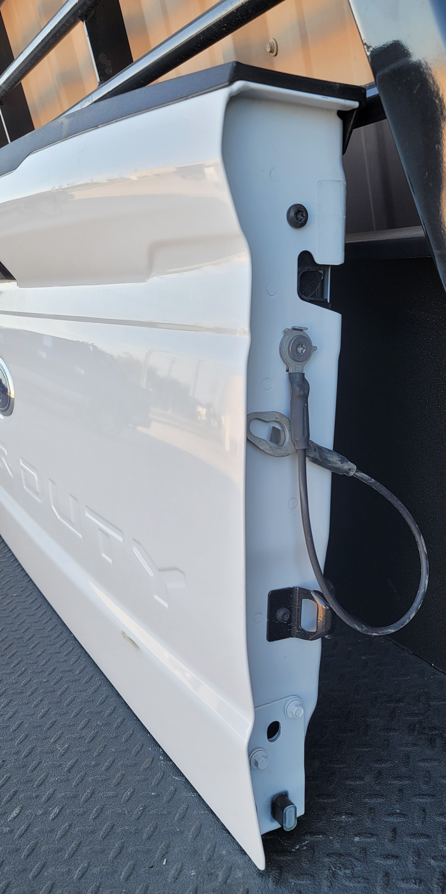 2023-2025 FORD SUPERDUTY TAILGATE-122 – Image 3