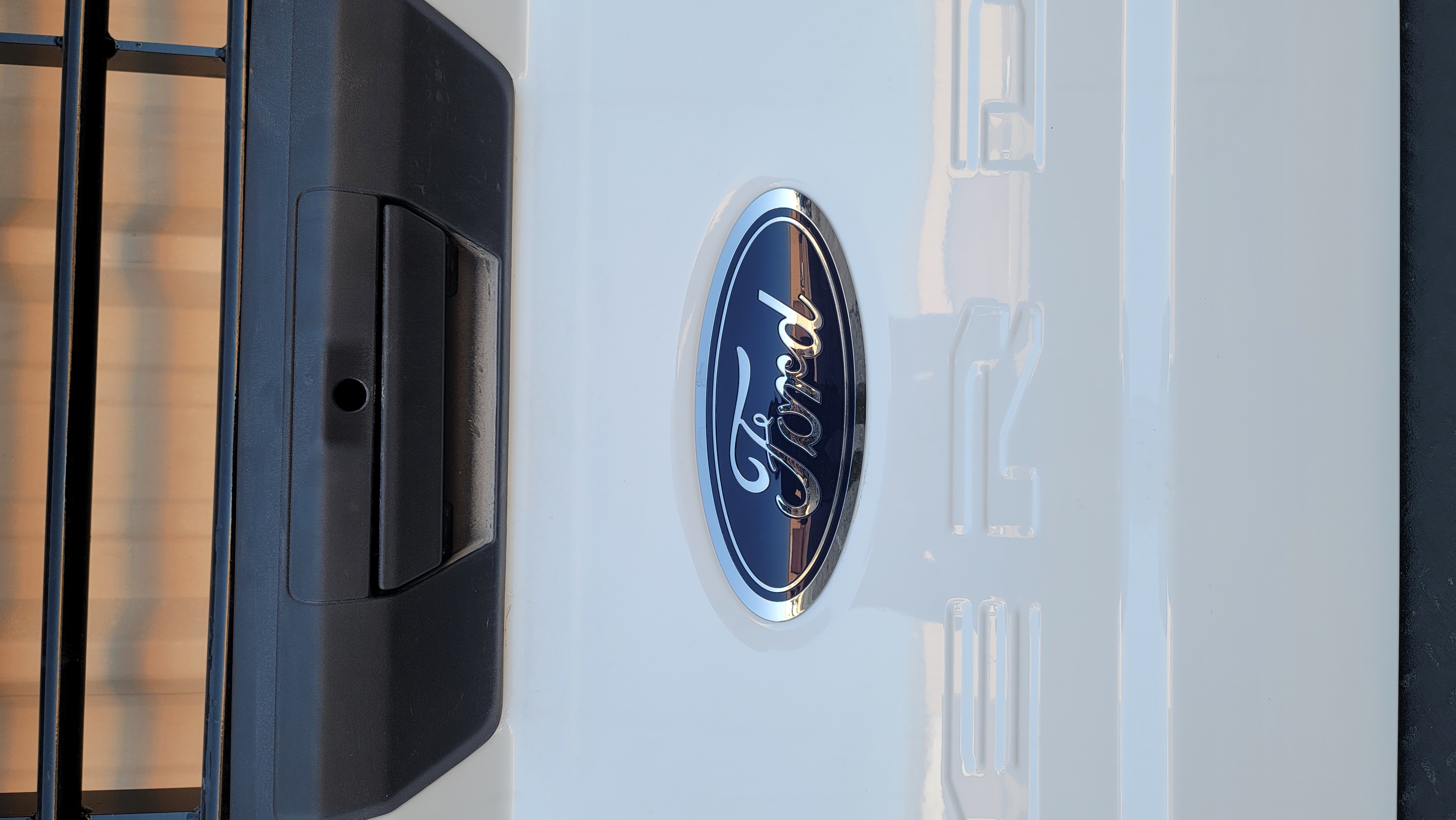 2023–2025 Ford F-250/F-350 Super Duty OEM White Tailgate –123 – Image 2