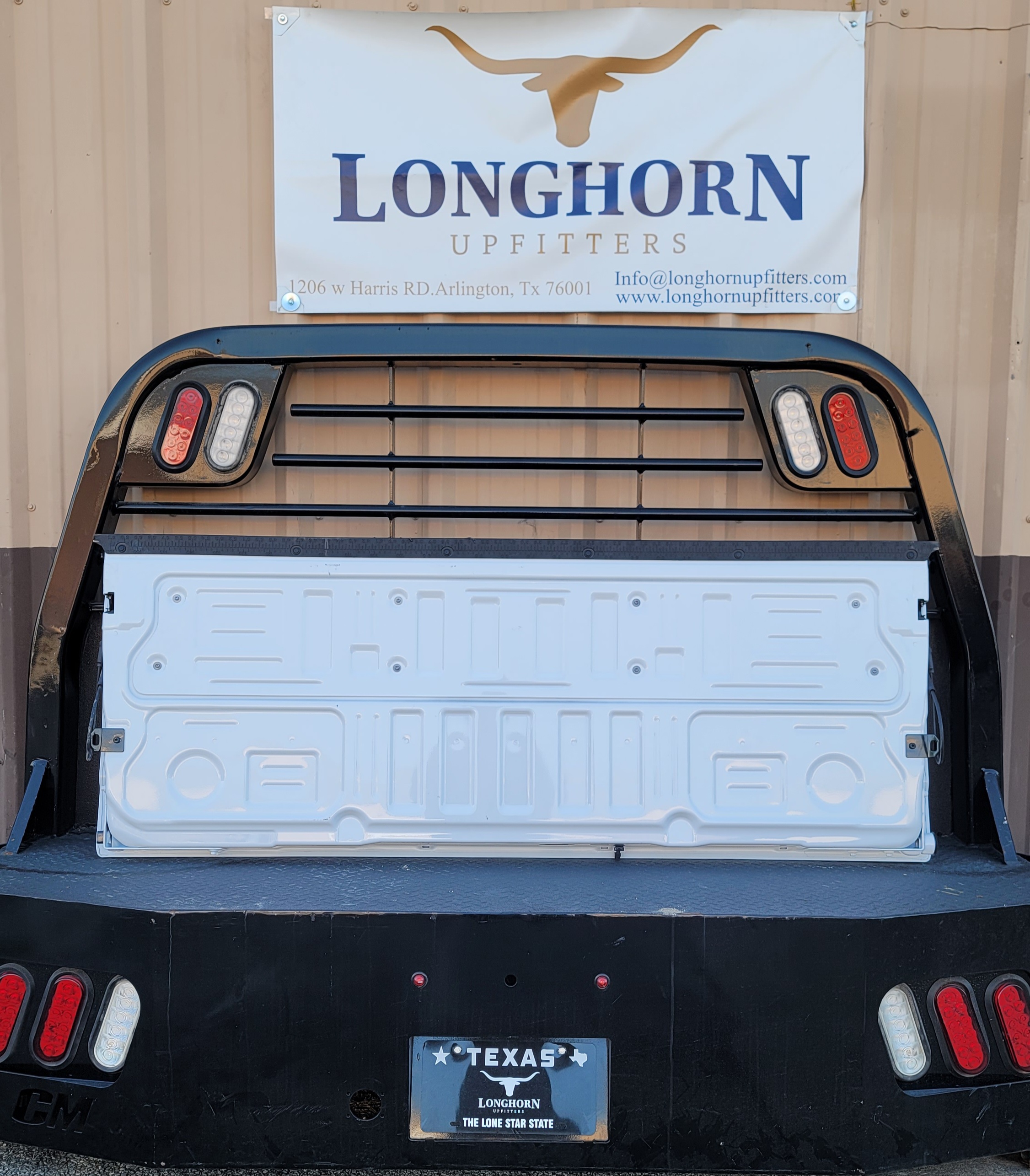2023–2025 Ford Super Duty OEM White Tailgate-125 – Image 5