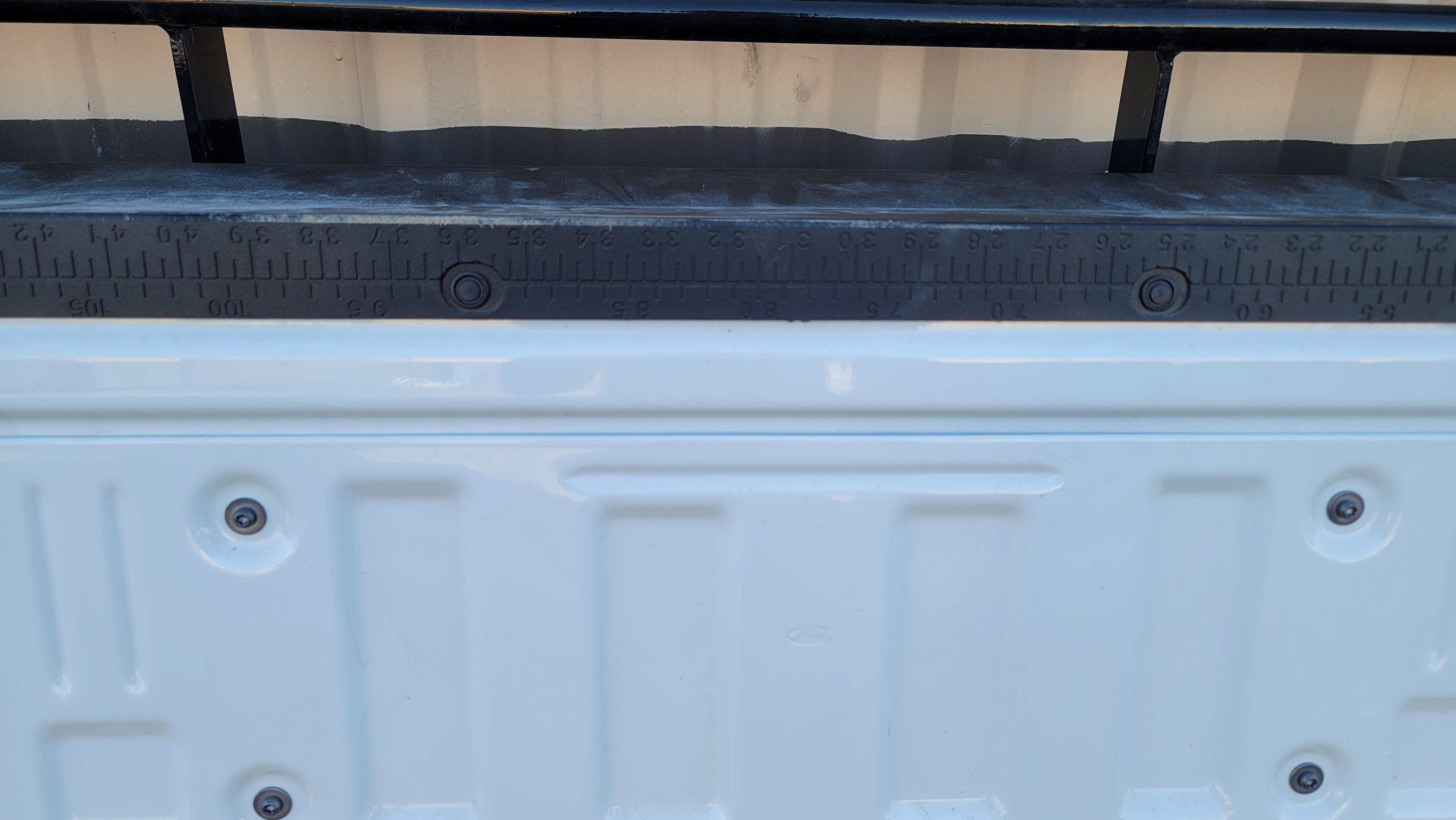 2023–2025 Ford Super Duty OEM White Tailgate-126 – Image 6