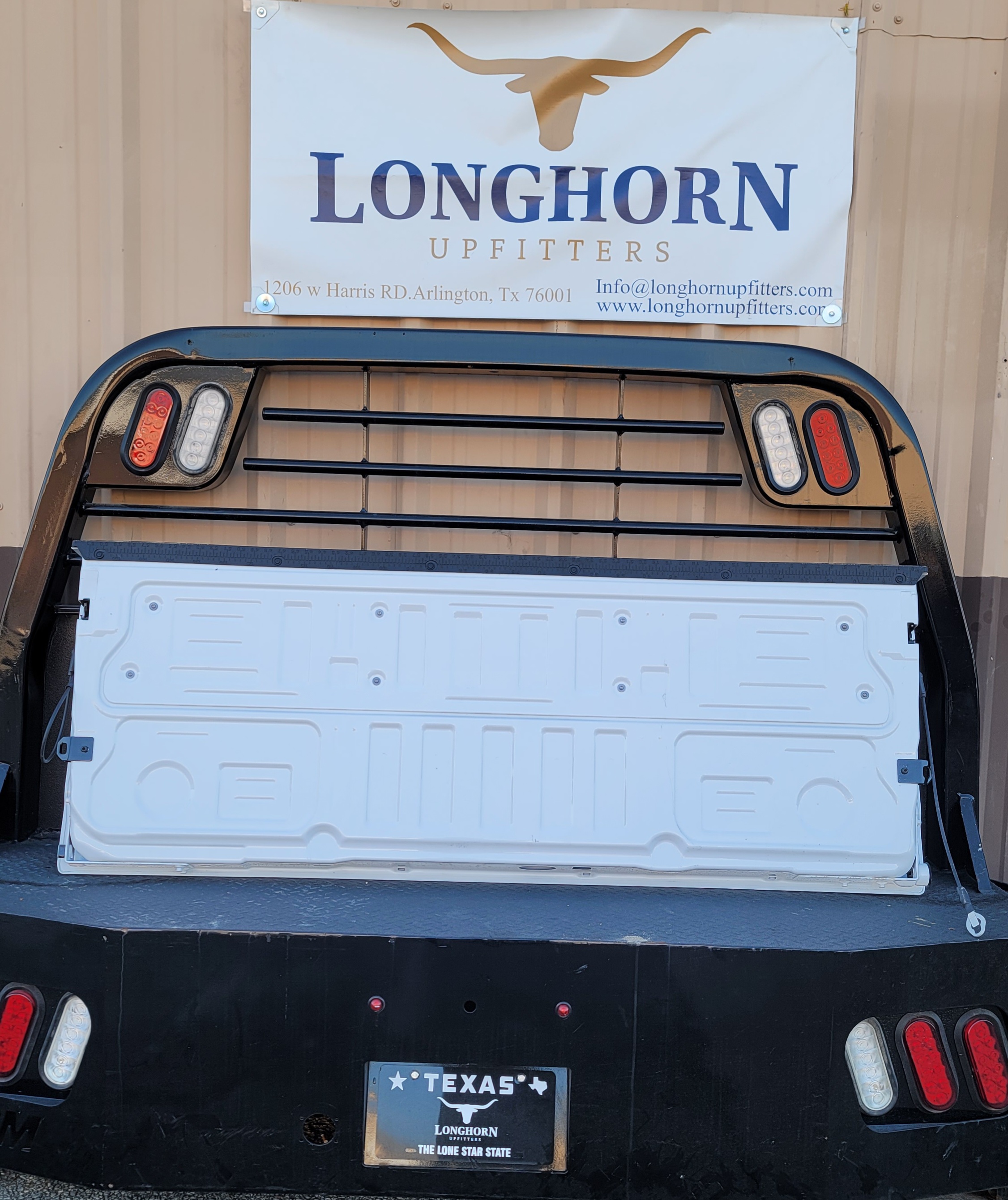 2023–2025 Ford Super Duty OEM White Tailgate-127 – Image 6