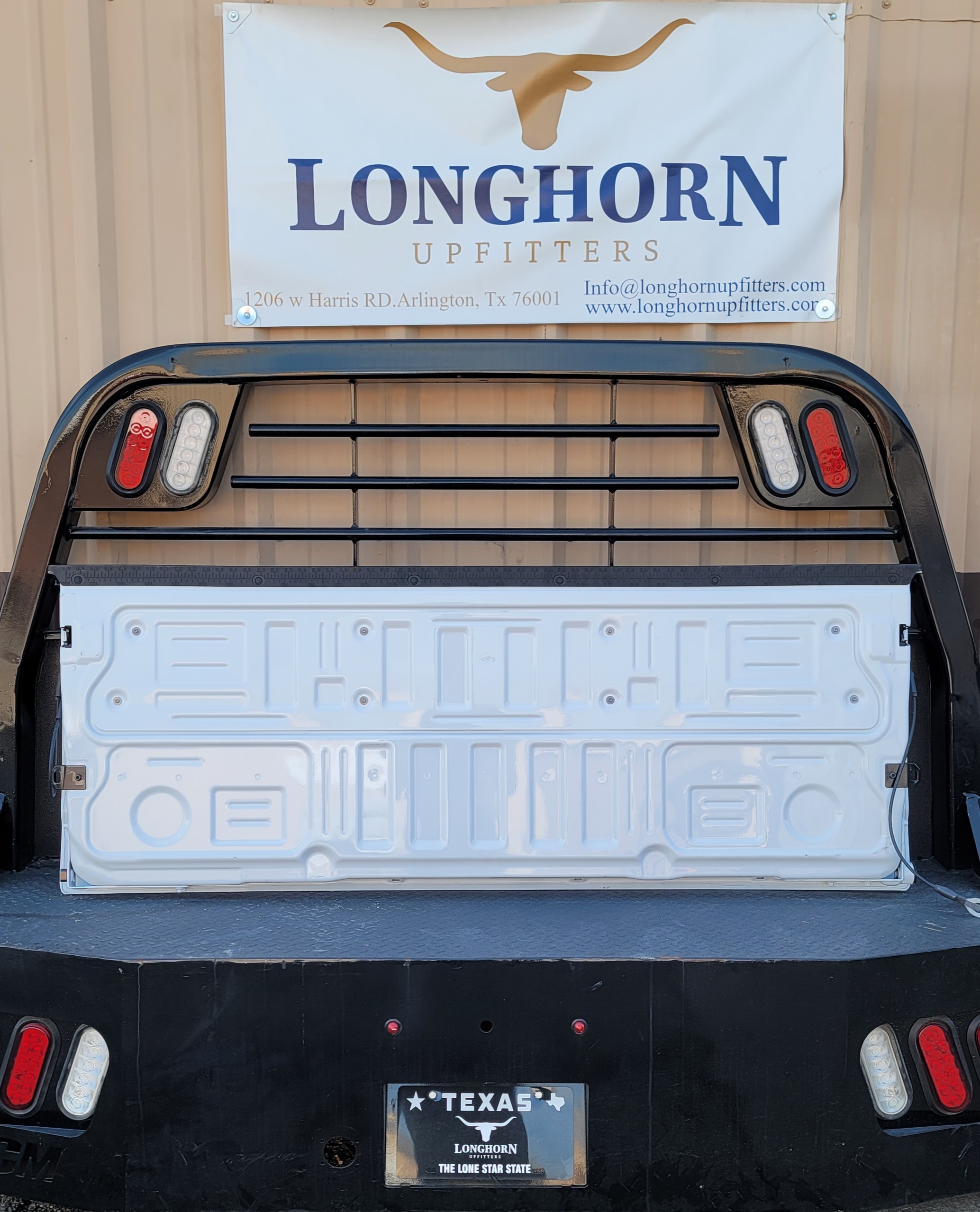 OEM 2023–2025 Ford Super Duty White Tailgate -128 – Image 5