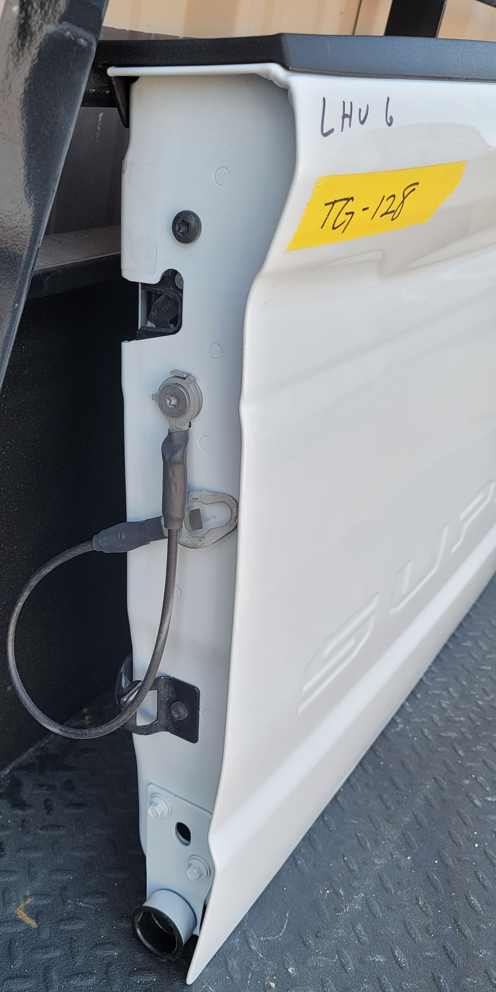 OEM 2023–2025 Ford Super Duty White Tailgate -128 – Image 3