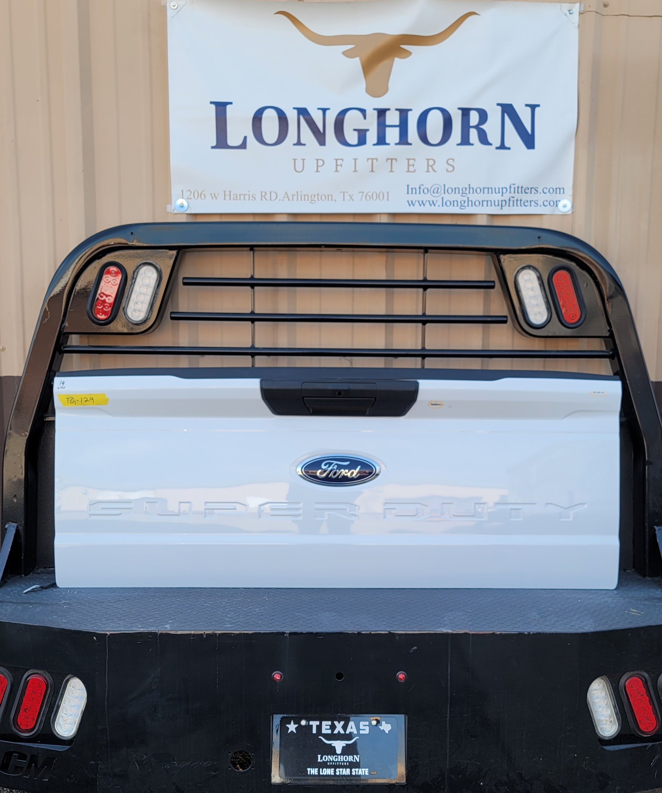 OEM 2023–2025 Ford Super Duty White Tailgate-129 – Image 1