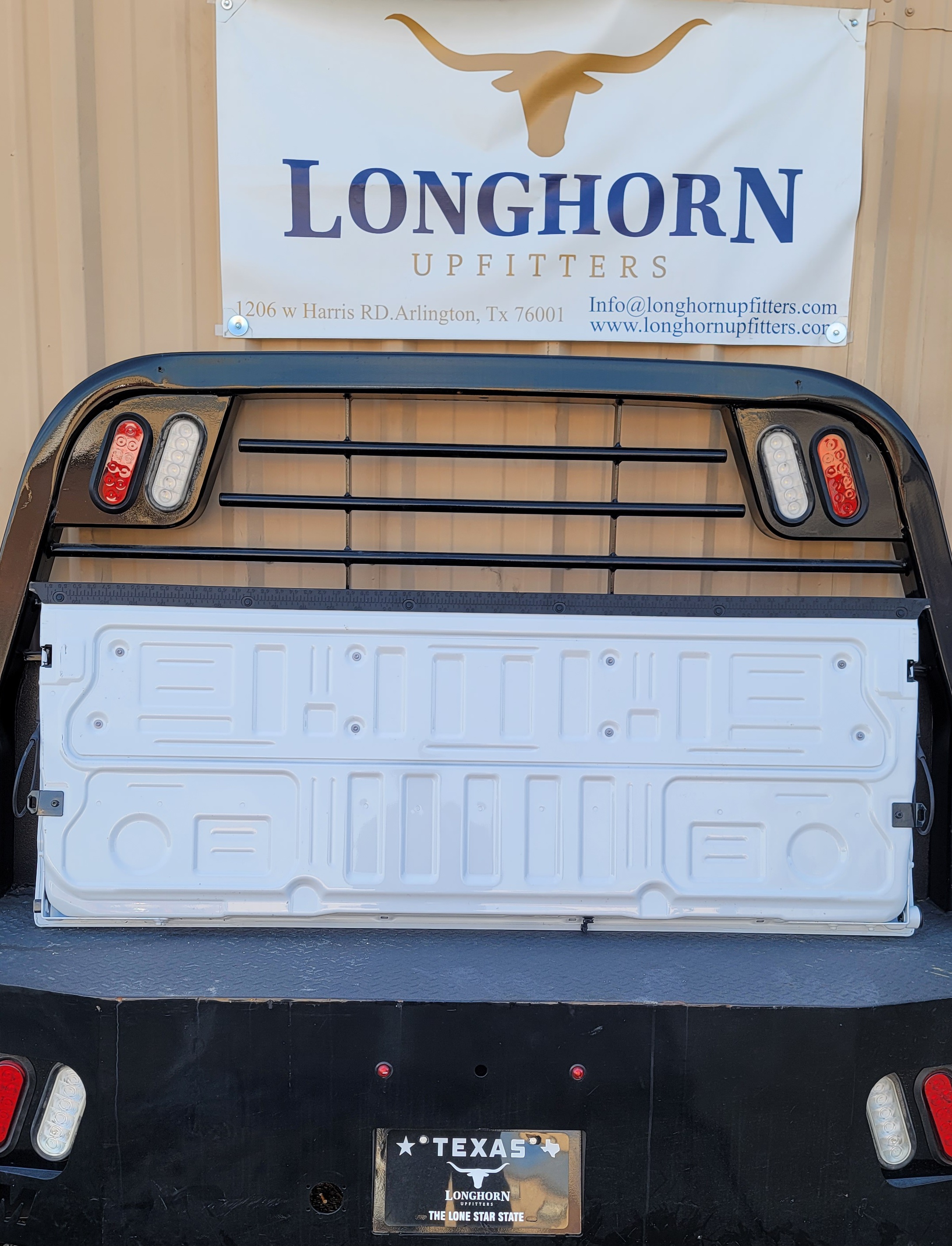 OEM 2023–2025 Ford Super Duty White Tailgate-129 – Image 6