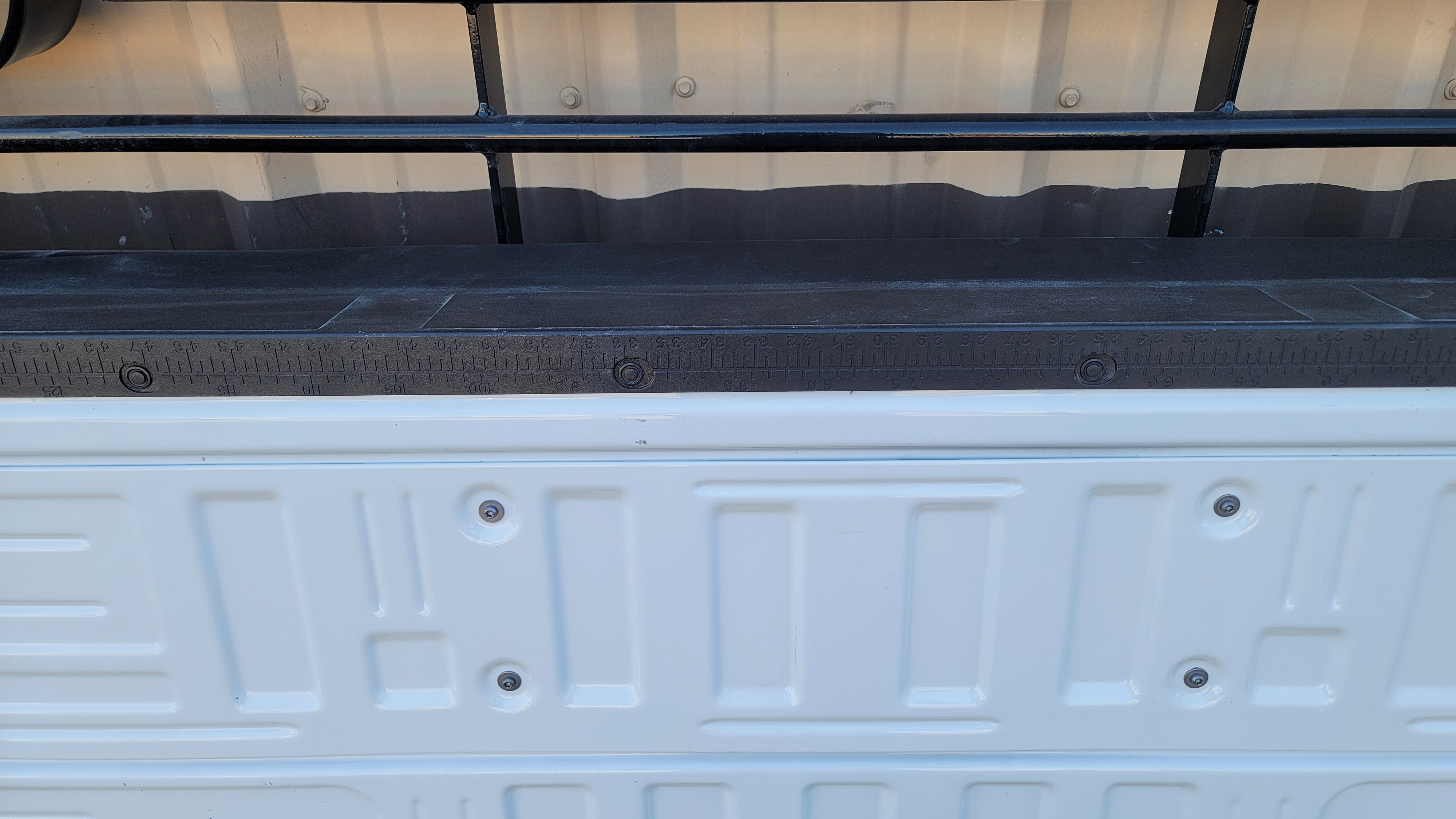 OEM 2023–2025 Ford Super Duty White Tailgate-130 – Image 8