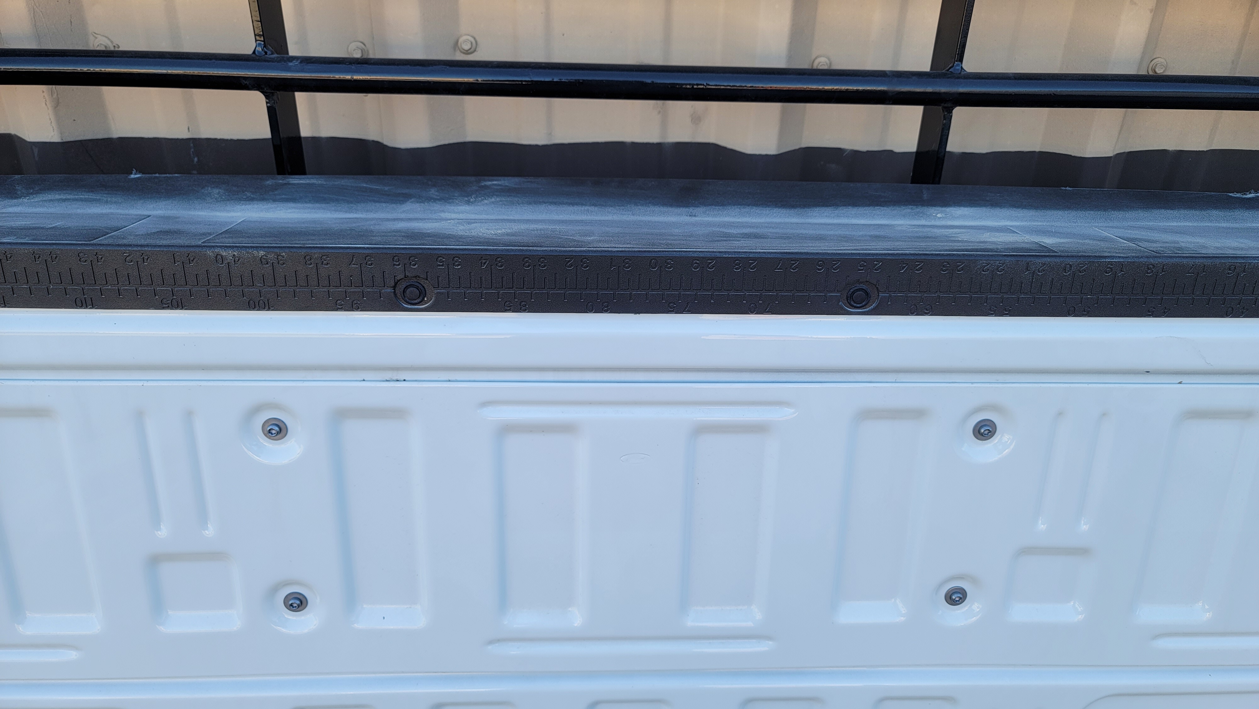 2023–2025 Ford F-250/F-350/F-450 Super Duty Oxford White OEM Tailgate – 132 – Image 5