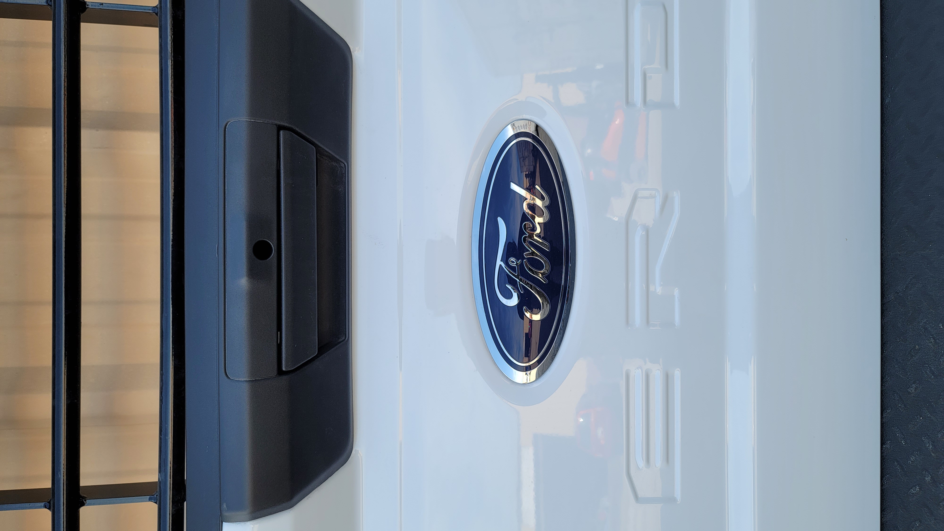 2023–2025 Ford F-250/F-350/F-450 Super Duty OEM Tailgate-137 – Image 2
