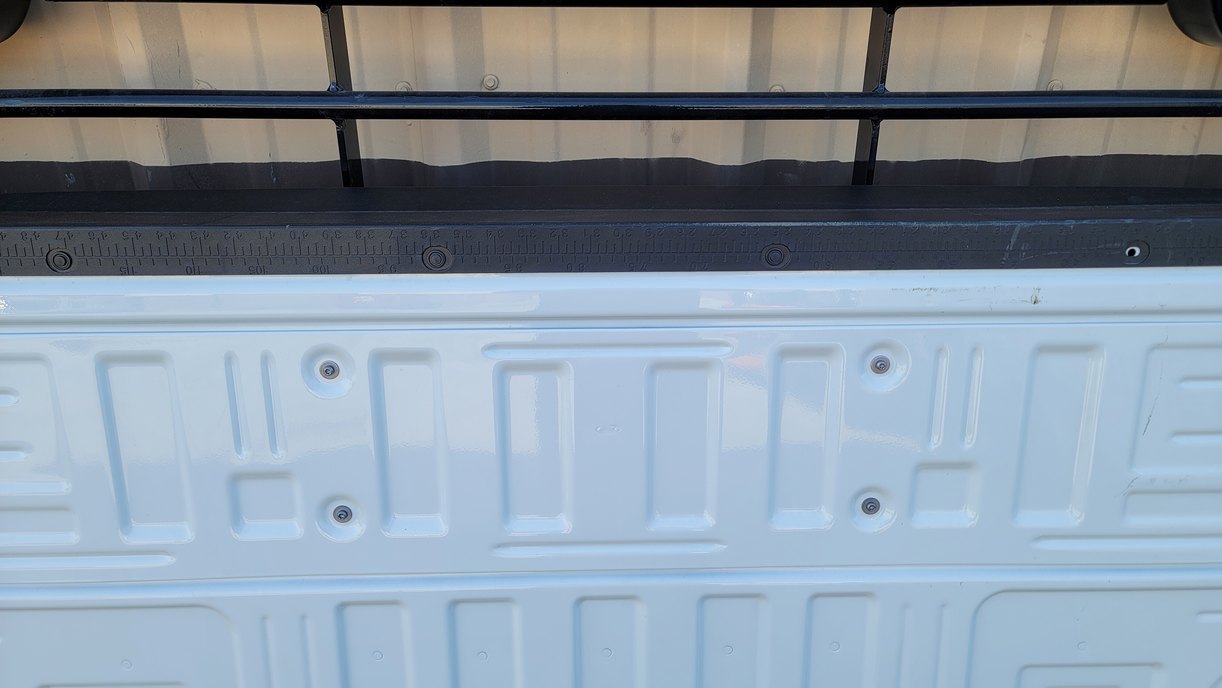 2023–2025 Ford F-250/F-350/F-450 Super Duty OEM White Tailgate -141 – Image 6