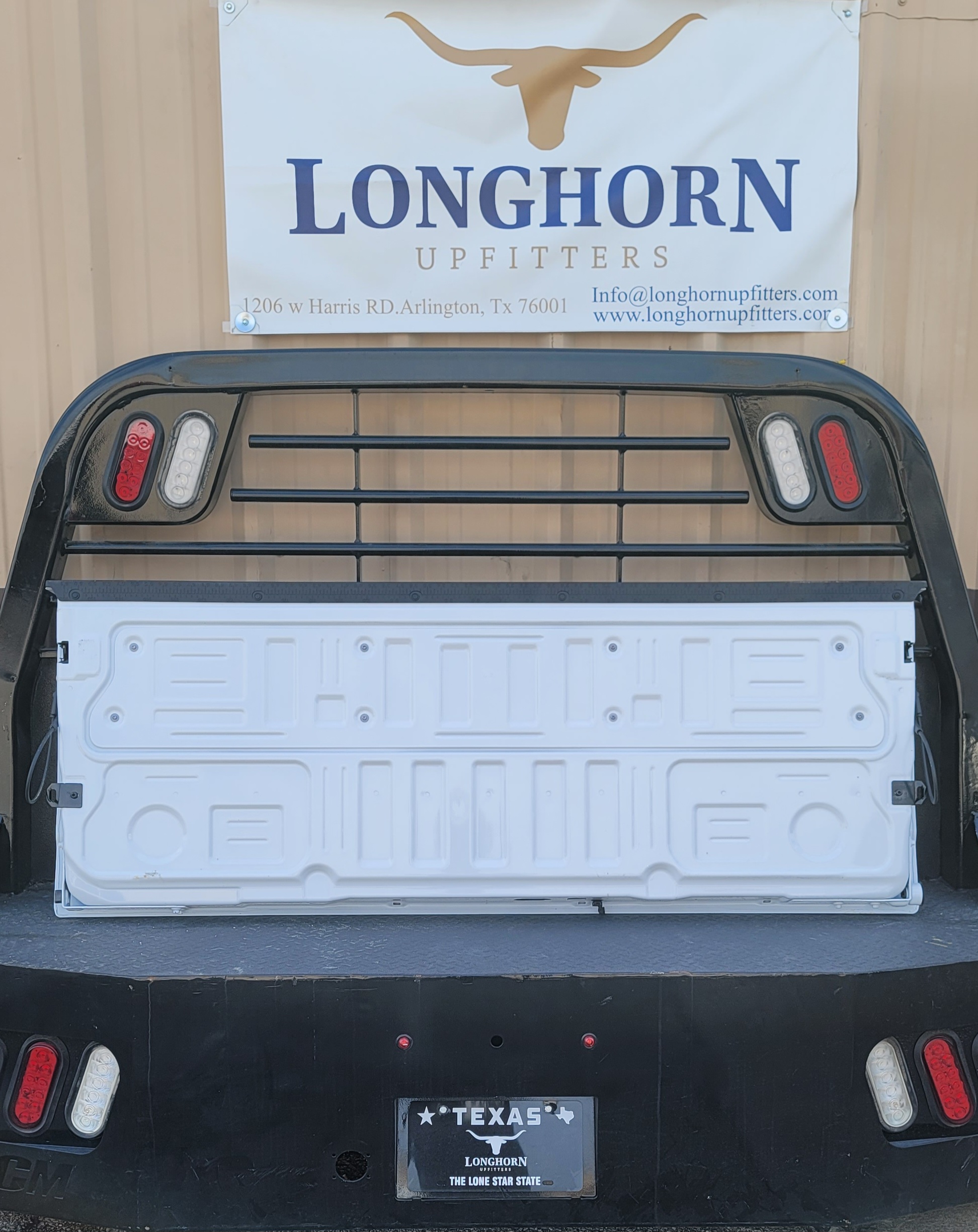 2023-2025 Ford Super Duty F-250 F-350 F-450 OEM White Tailgate-142 – Image 5