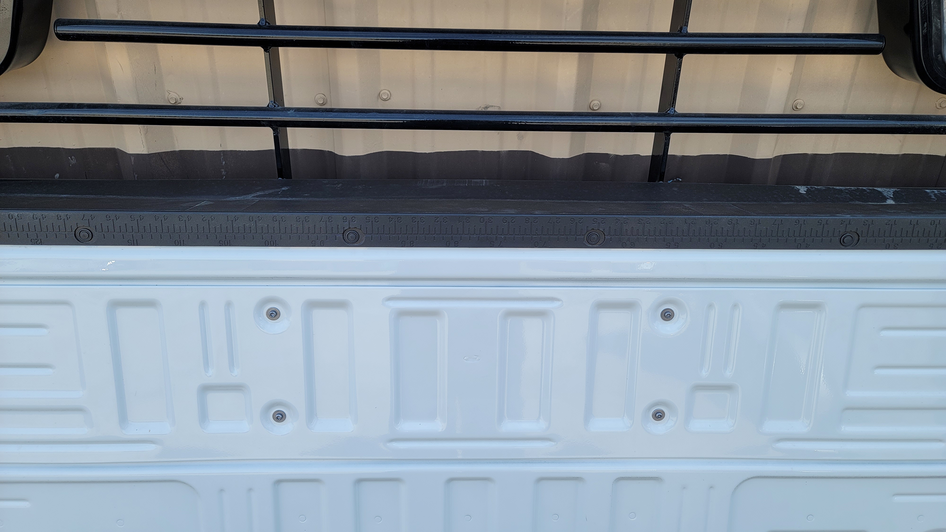 2023-2025 Ford Super Duty F-250 F-350 F-450 OEM White Tailgate-142 – Image 2