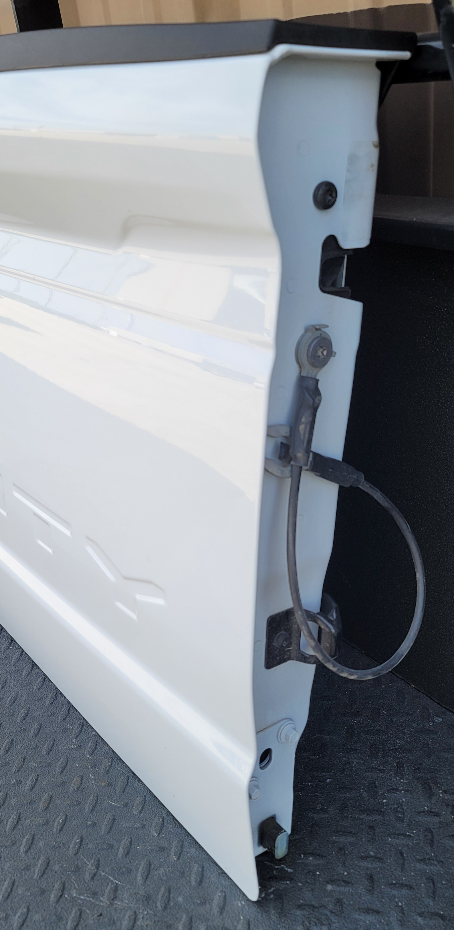 2023–2025 Ford Super Duty OEM Tailgate-144 – Image 3