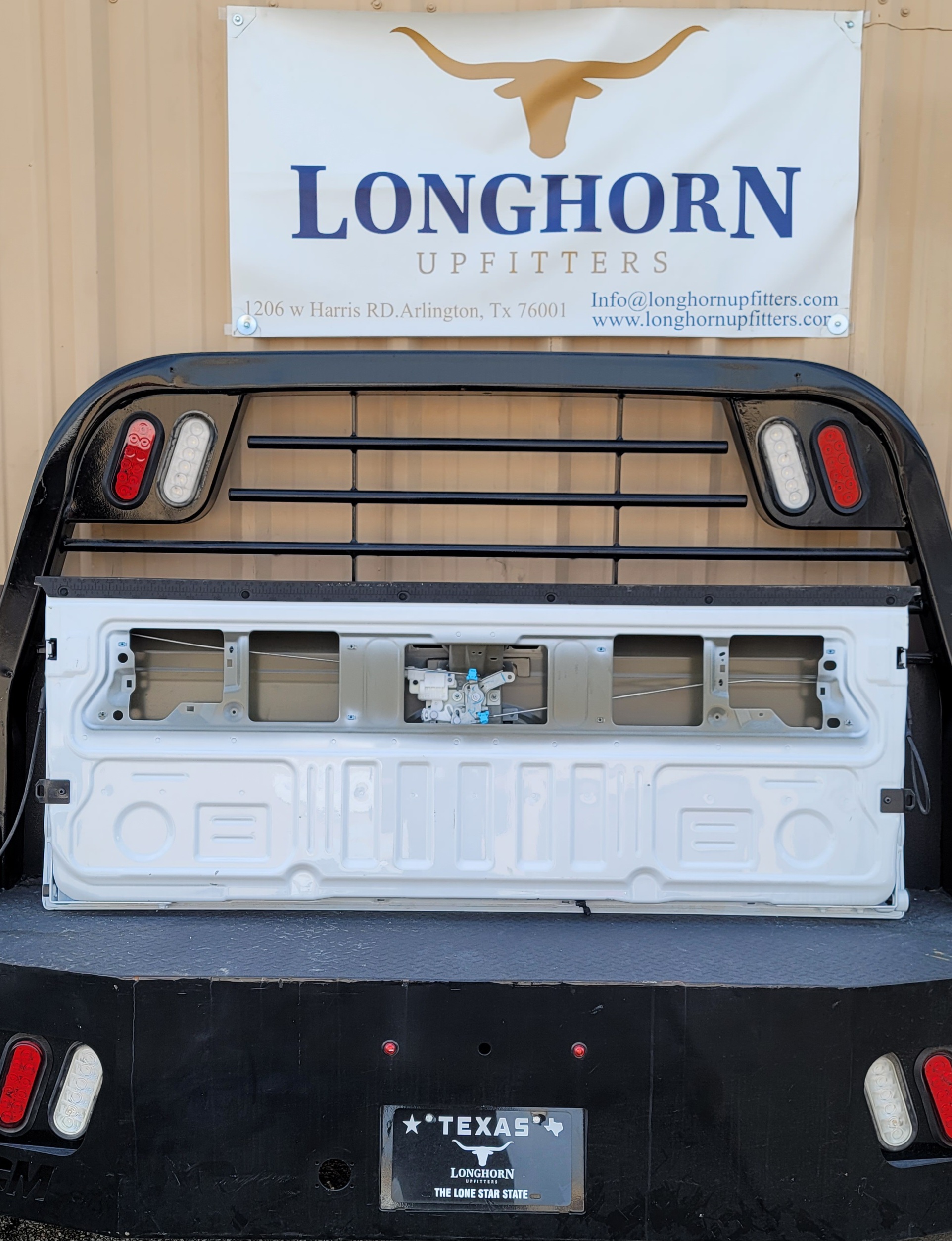 2023–2025 Ford Super Duty OEM Tailgate-144 – Image 6