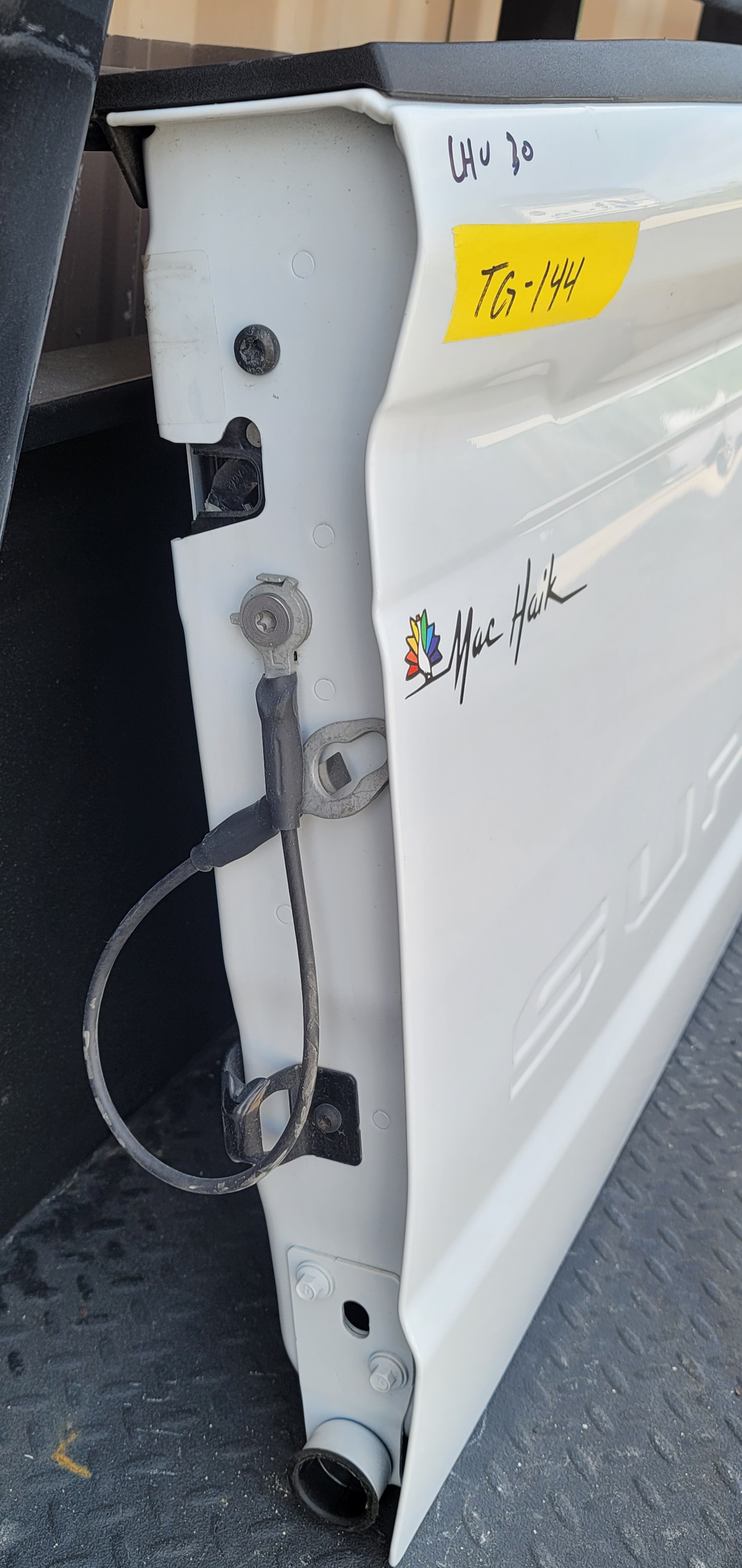 2023–2025 Ford Super Duty OEM Tailgate-144 – Image 4